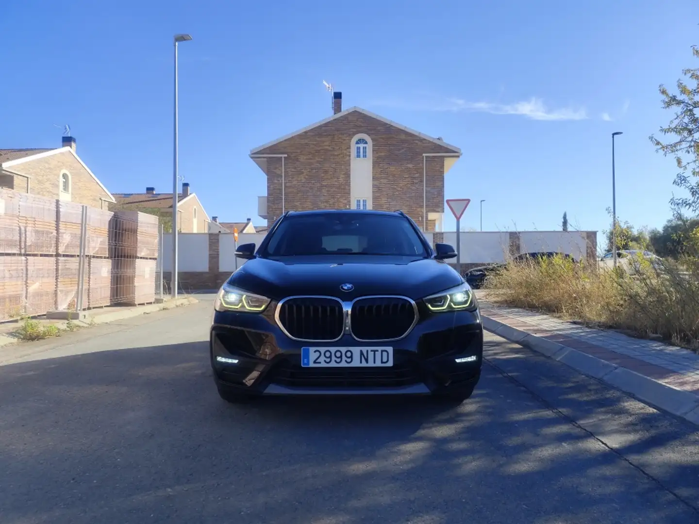 BMW X1 xDrive25eA Negro - 1
