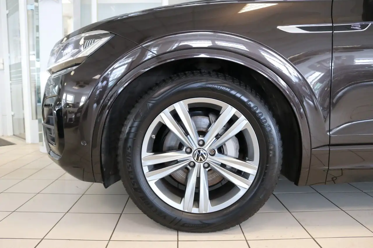2023 Volkswagen Touareg R-Line Luft AHK Kamera Virtual Garantie, photograph 4