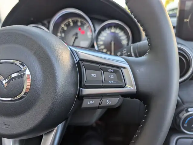 Mazda MX-5 view 14
