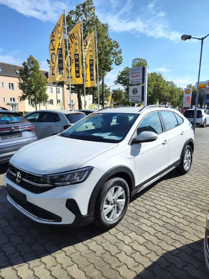 Volkswagen Taigo 1.0 TSI Life Automatik Einparkhilfe Klima Weiß - 1