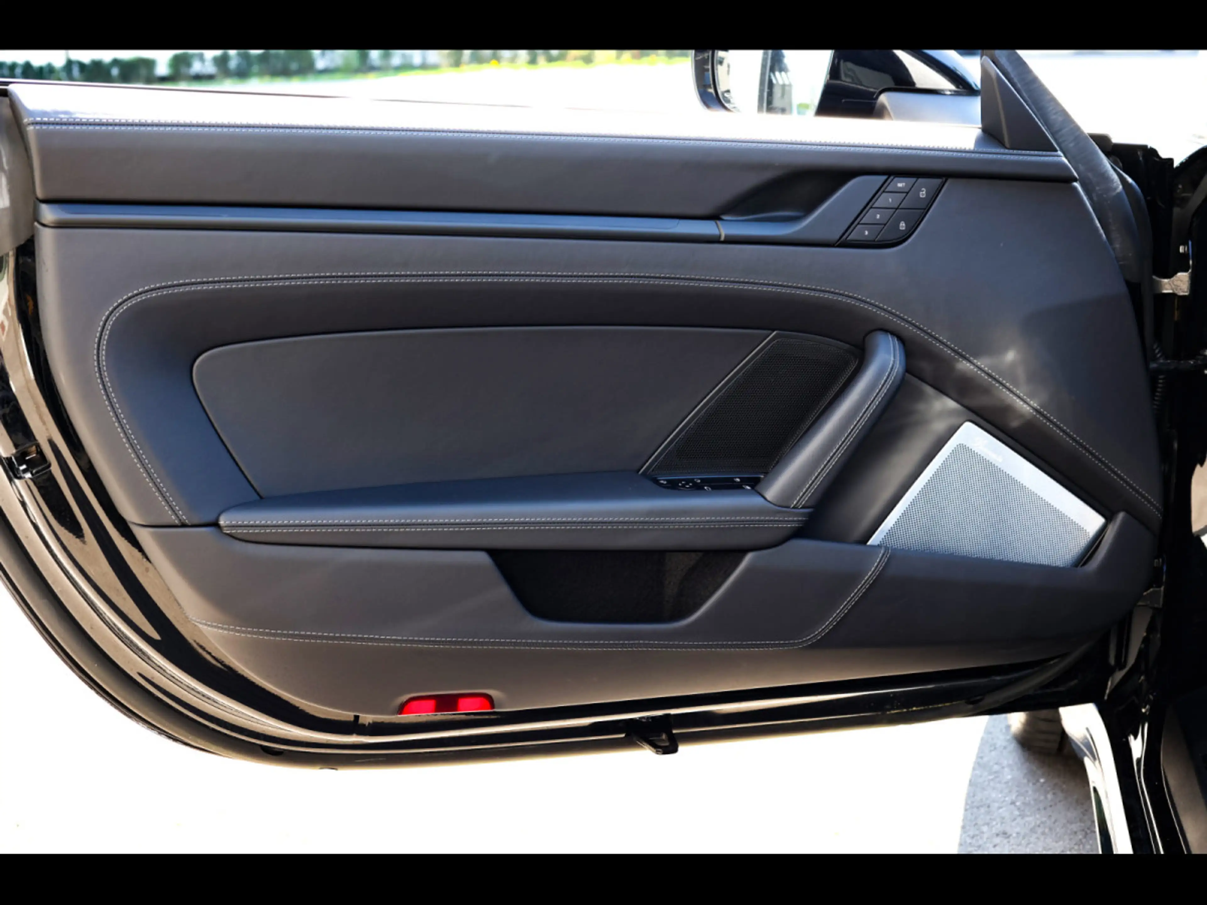 Porsche 911 992.1 TARGA 4 GTS 50 YEARS PORSCHE DESIGN°PPF — photo 9