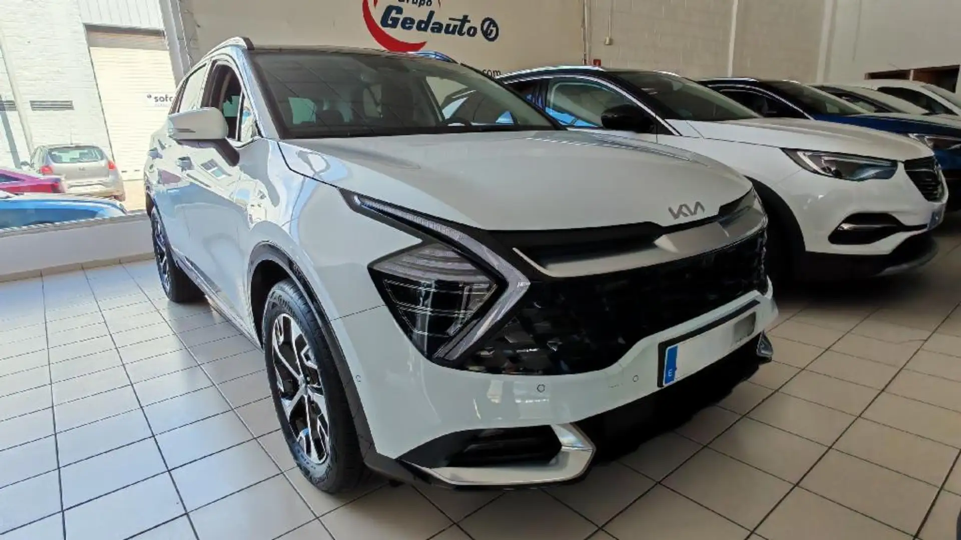 Kia Sportage 1.6 T-GDi HEV Tech 215 Blanco - 1