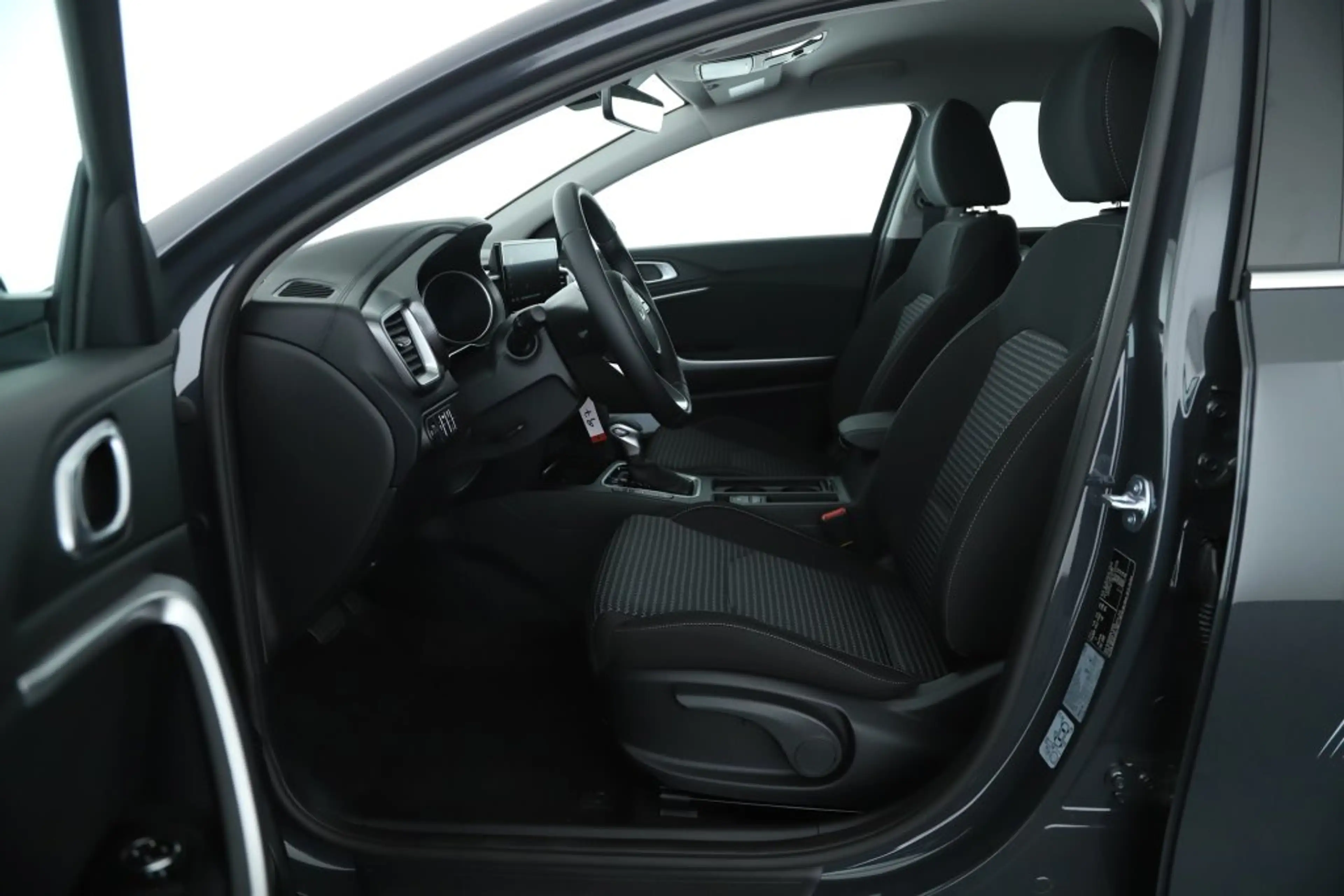 Kia XCeed 1.0 TGDI 48V AUTOMATIK SILBER — photo 10