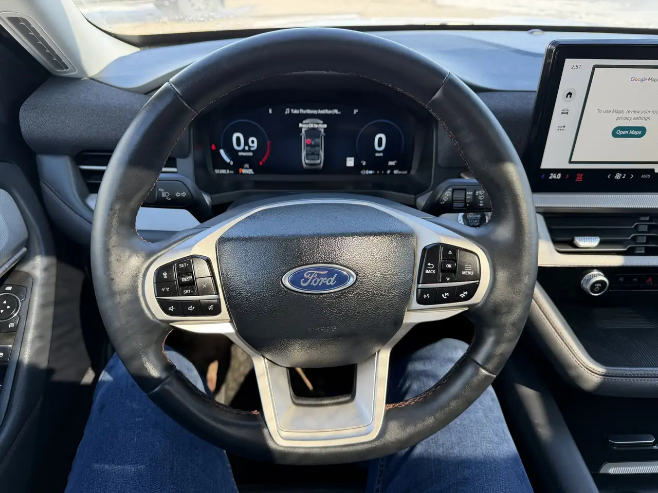 Ford Explorer снимка Ford Explorer