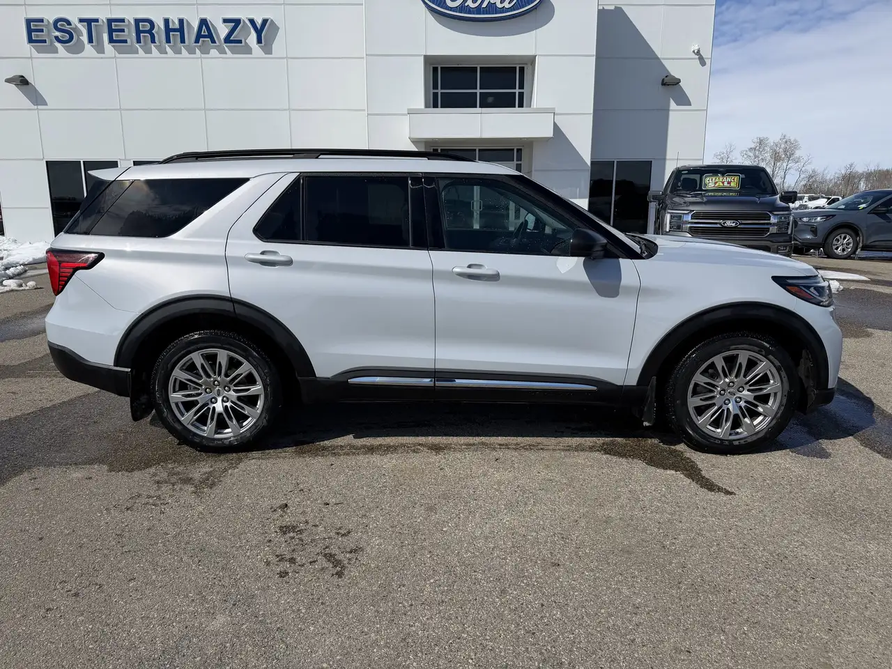 Ford Explorer снимка Ford Explorer