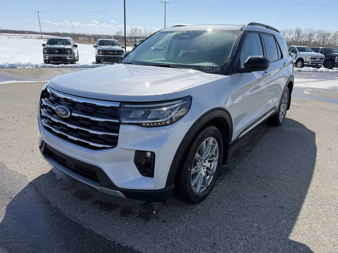 Ford Explorer снимка Ford Explorer