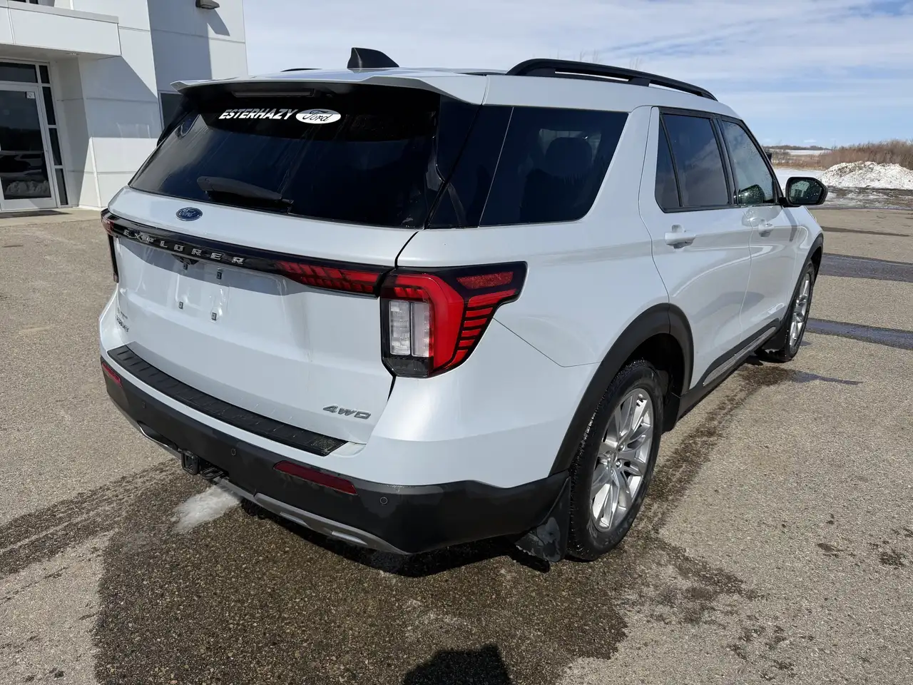 Ford Explorer снимка Ford Explorer