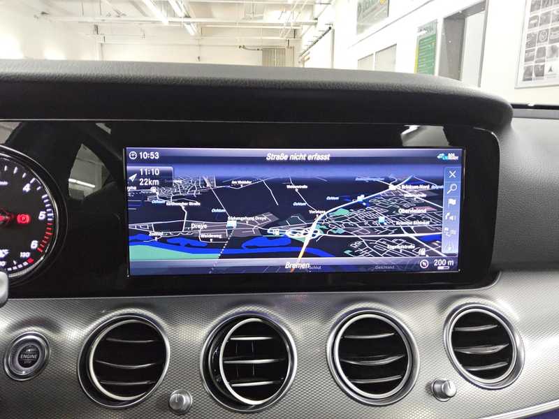 Mercedes-Benz E 220 T d Avantgarde Leder Navi LED RfK Distro — photo 7