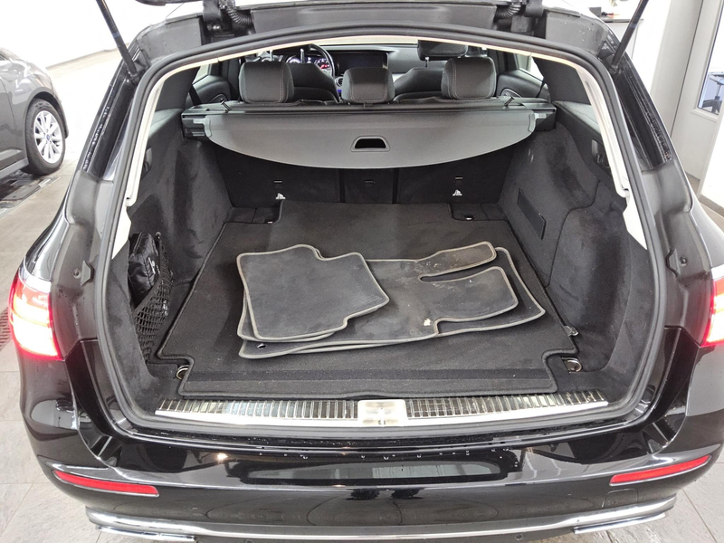 Mercedes-Benz E 220 T d Avantgarde Leder Navi LED RfK Distro — photo 11