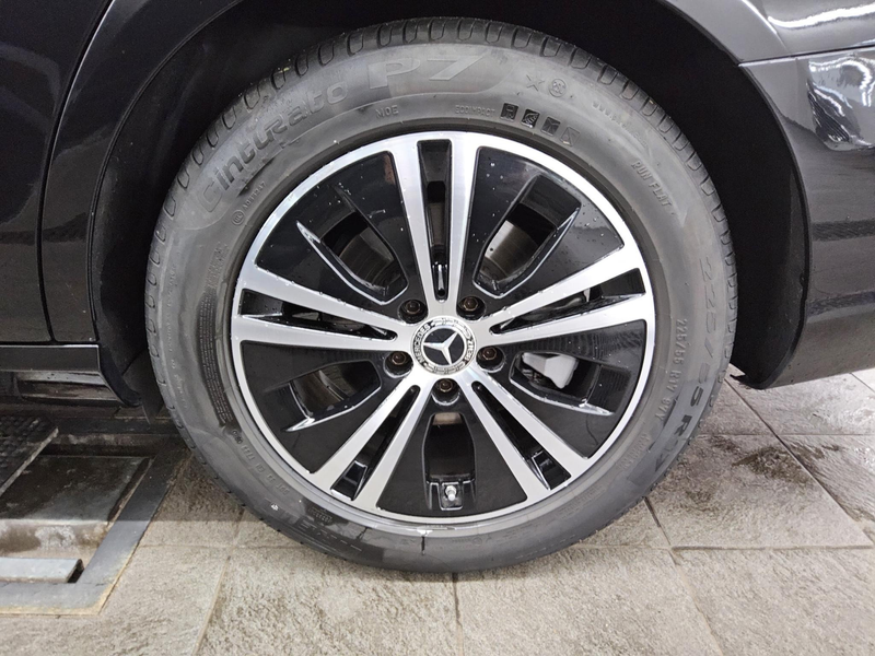 Mercedes-Benz E 220 T d Avantgarde Leder Navi LED RfK Distro — photo 10