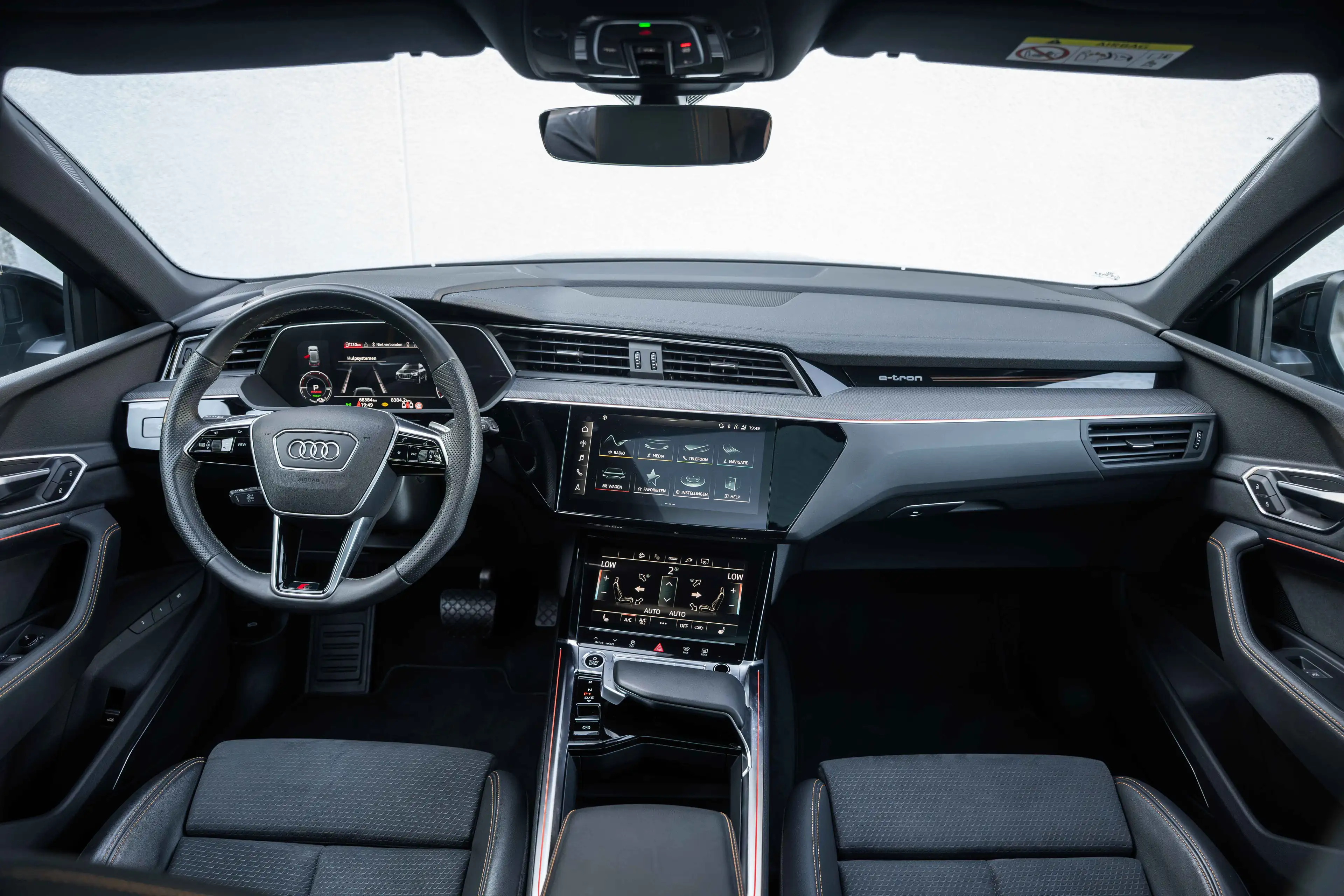 Audi e-tron 50 Quattro S-LINE/BLACKEDITION/PANO/MATRIX/B&O/ACC — photo 10
