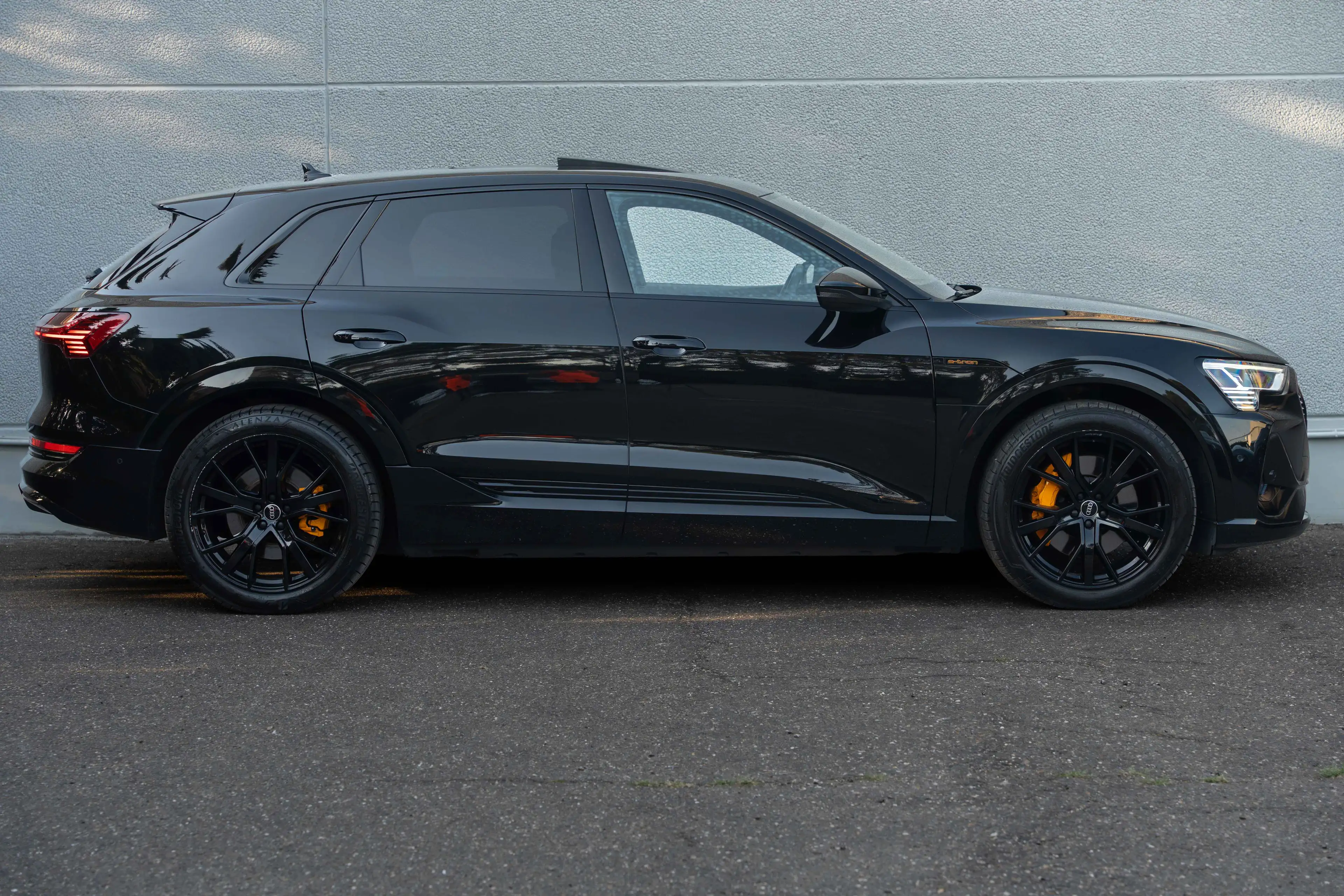 Audi e-tron 50 Quattro S-LINE/BLACKEDITION/PANO/MATRIX/B&O/ACC — photo 9