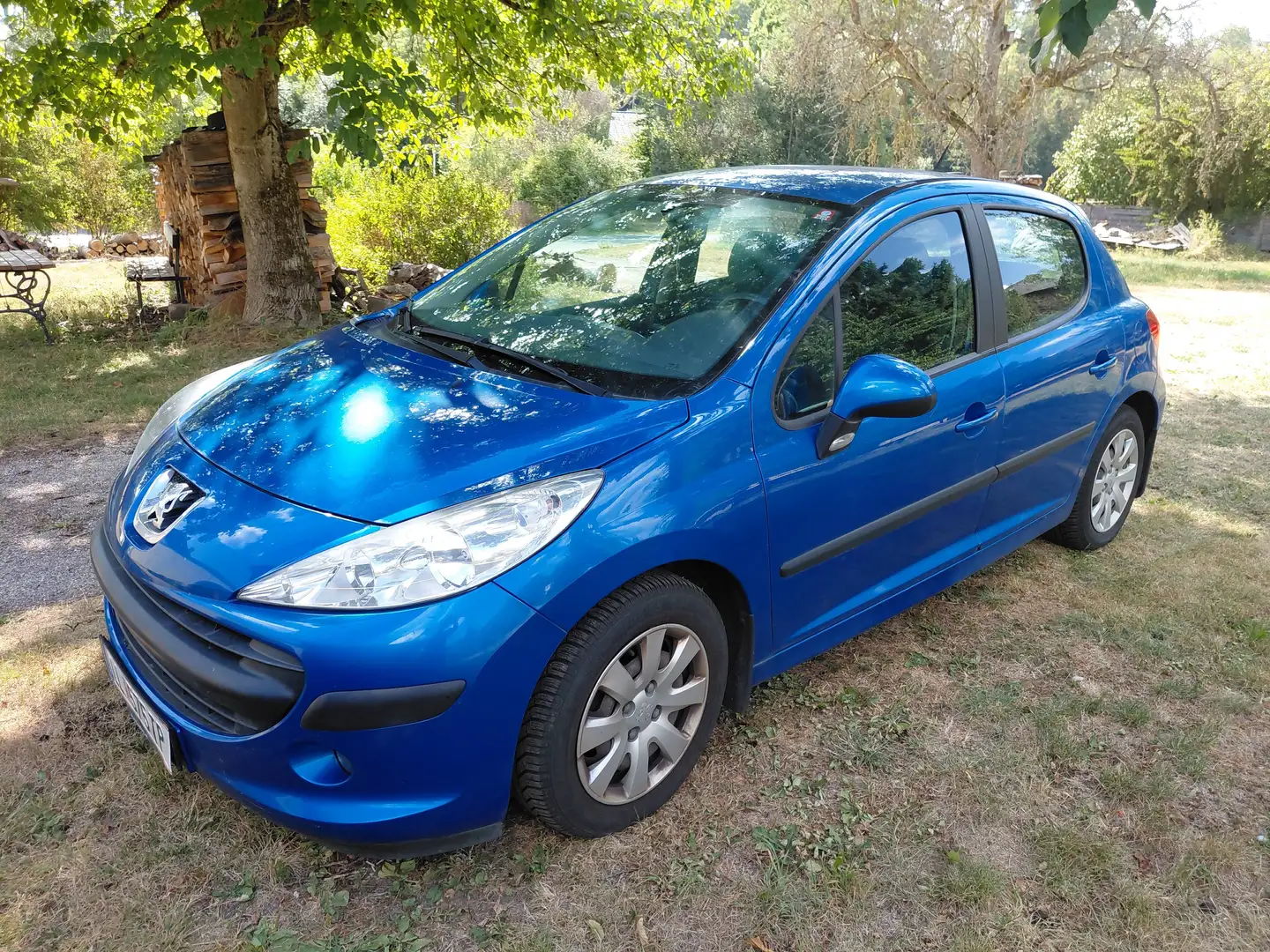 Peugeot 207 207 Premium 1,4 HDi 70 Premium Blau - 1