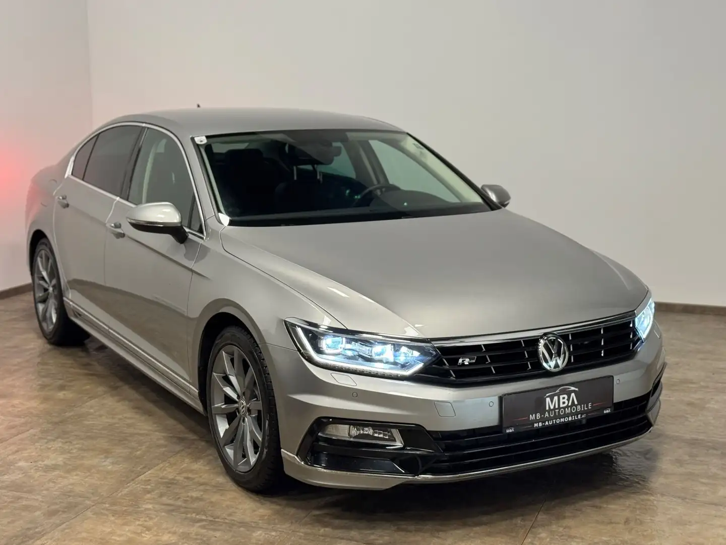 Volkswagen Passat 1.8 TSI DSG | Highline | R-LINE | Limo | mtl. ab Silber - 1