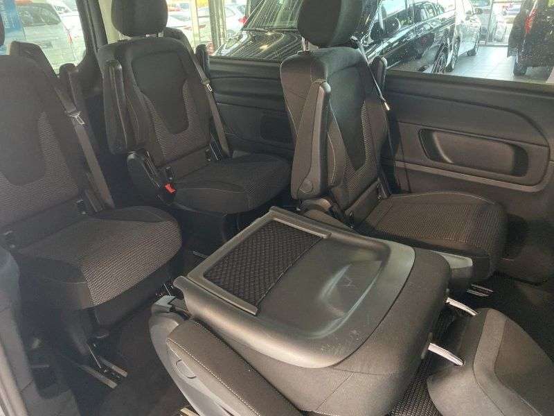 Mercedes-Benz V 250