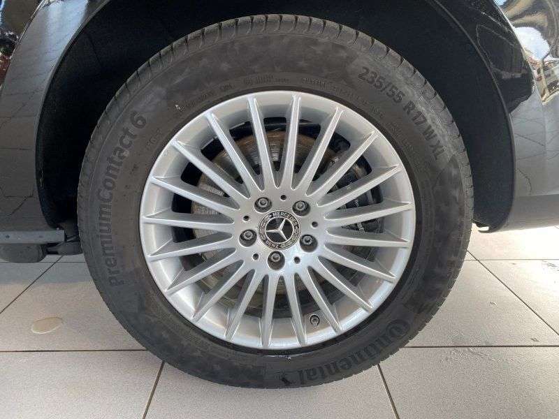 Mercedes-Benz V 250