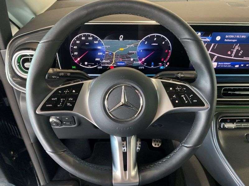 Mercedes-Benz V 250