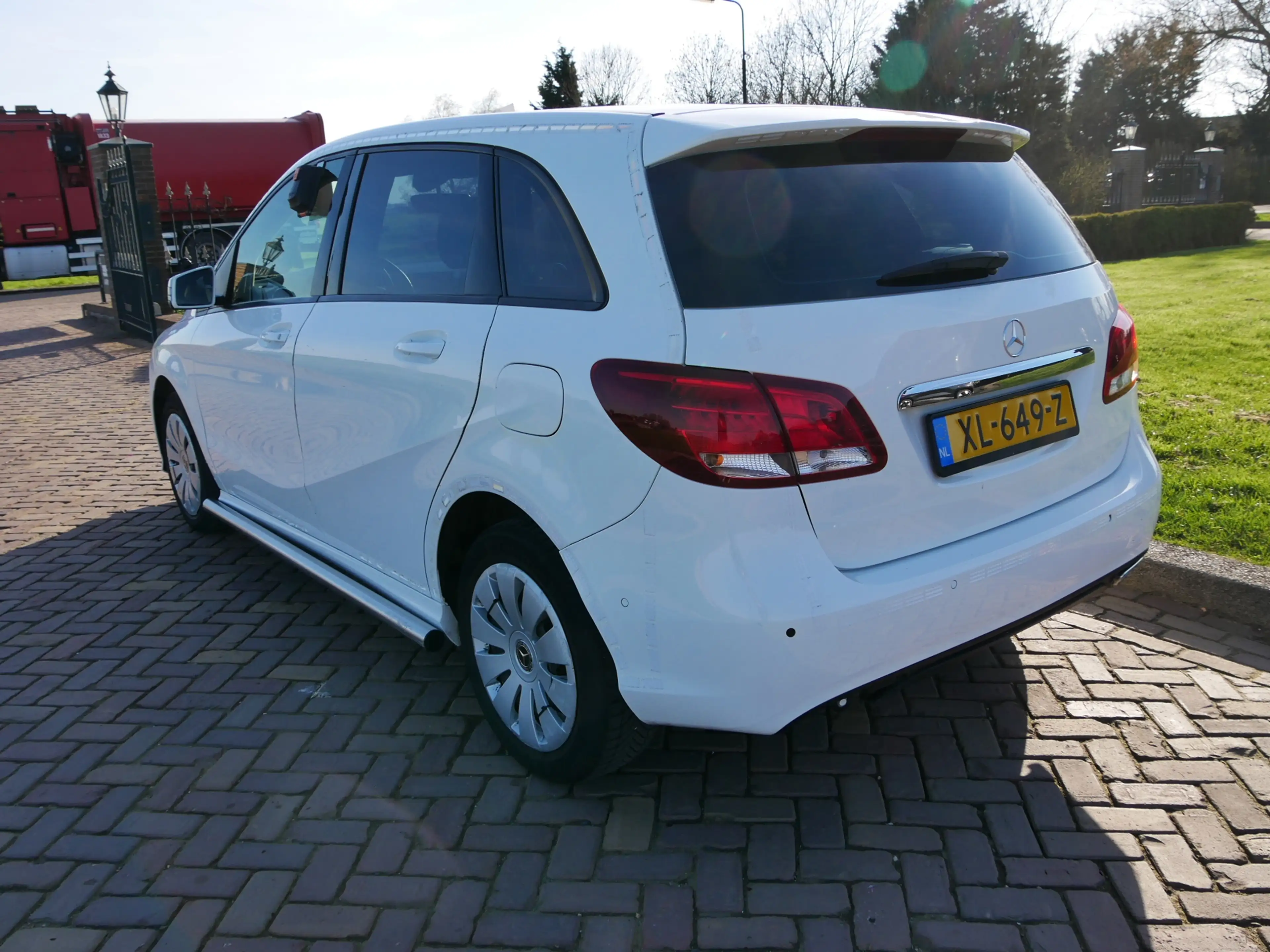 Mercedes-Benz B 220 d Ambition AUT AC ** EX POLICE MARGE CAR ** — photo 8