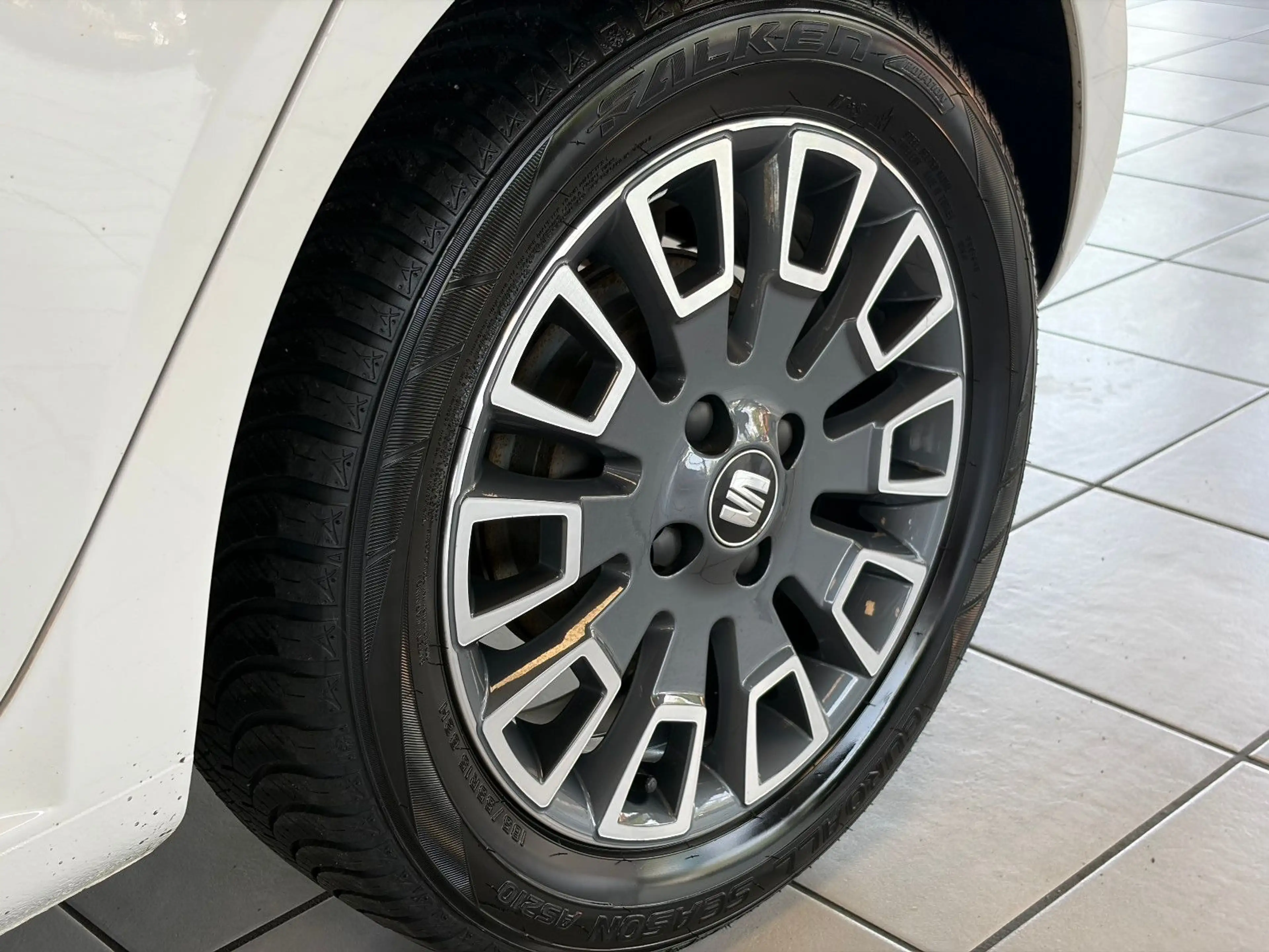 SEAT Mii 1.0 Chic · 5 Türer · PDC · Sitzhzg. · Klima — photo 11