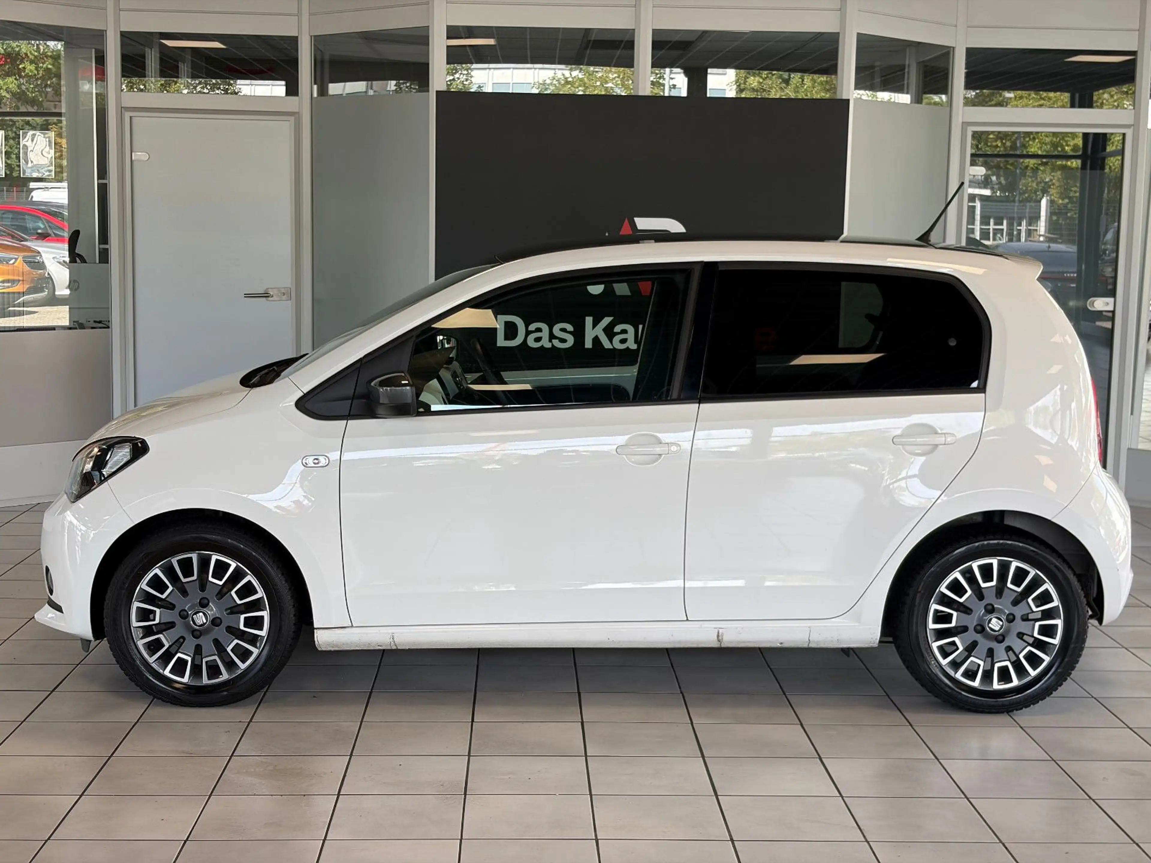 SEAT Mii 1.0 Chic · 5 Türer · PDC · Sitzhzg. · Klima — photo 7