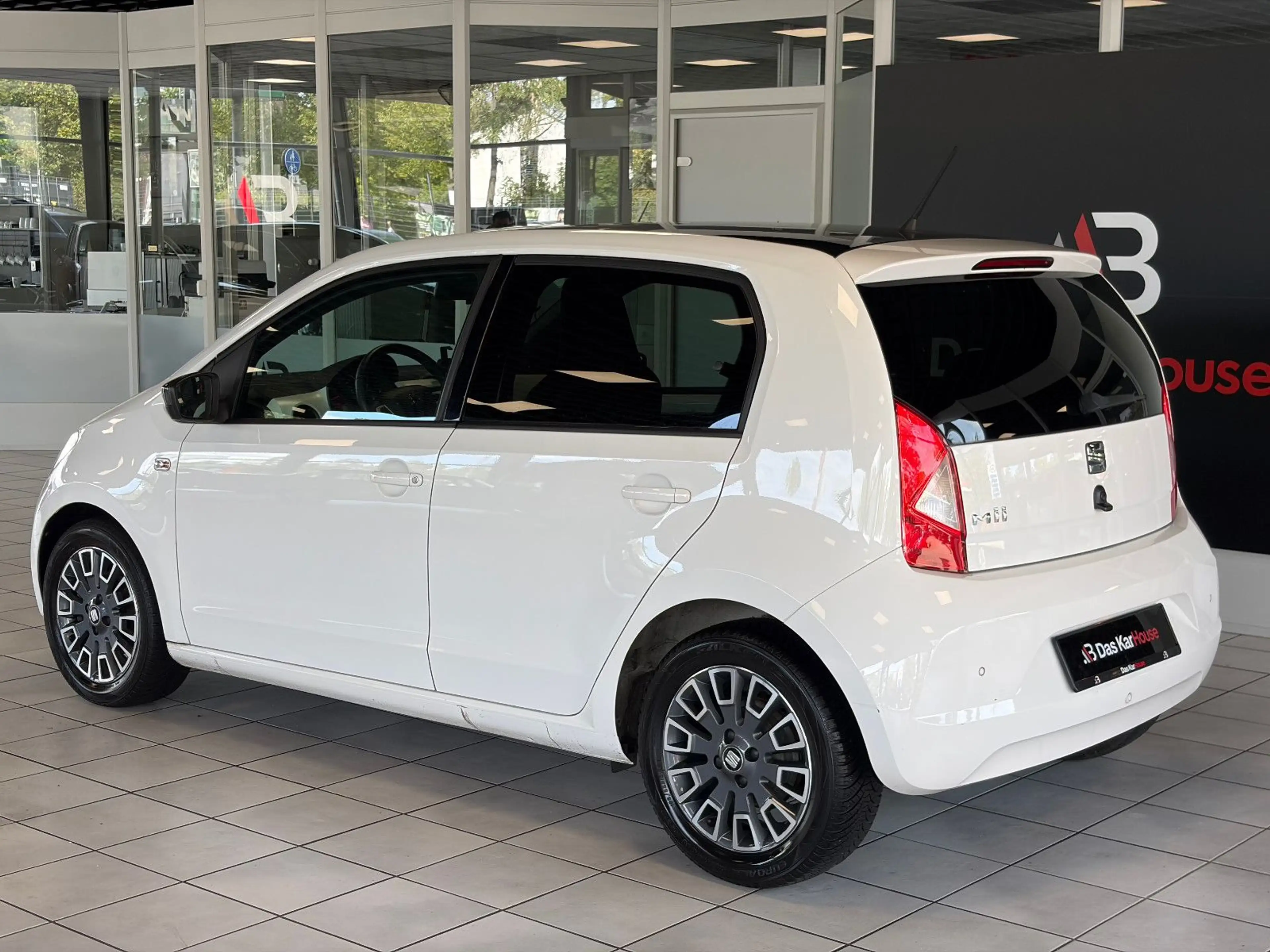 SEAT Mii 1.0 Chic · 5 Türer · PDC · Sitzhzg. · Klima — photo 6