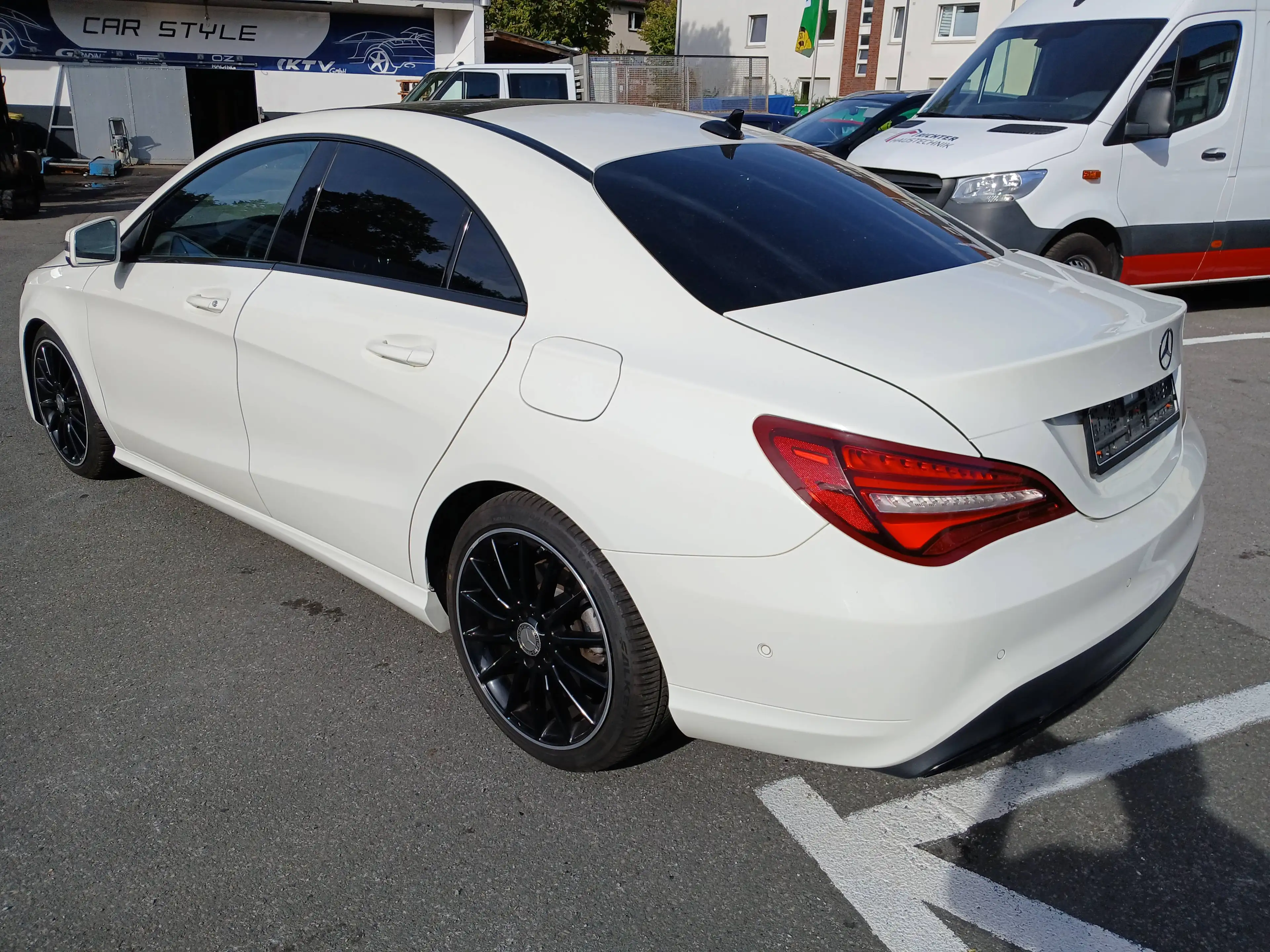 Mercedes-Benz CLA 180 Coupe Amg Optik Led — photo 7