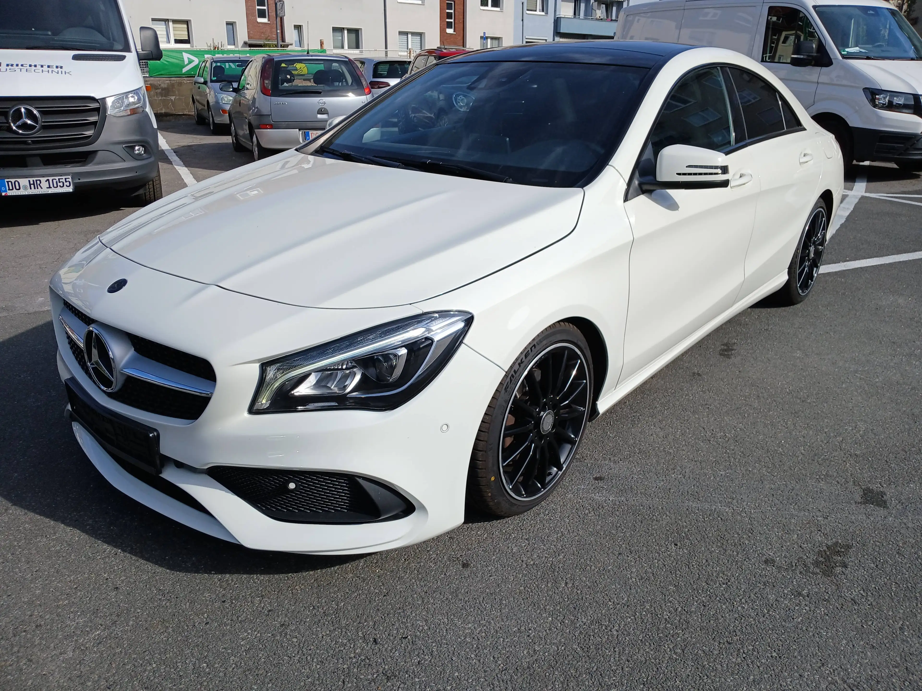 Mercedes-Benz CLA 180 Coupe Amg Optik Led