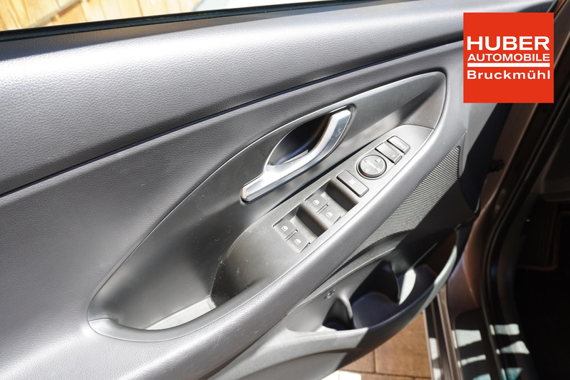 Hyundai i30 1.0 T-GDI KOMBI METALLIC/KAMERA/CARPLAY 88 kW (... — photo 12