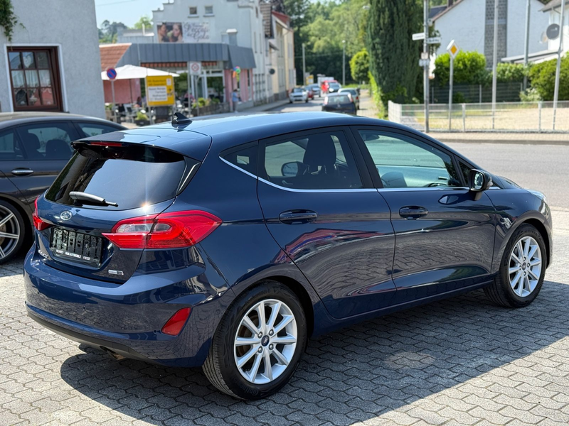 Ford Fiesta Titanium 125Ps LED 1-Hand ACC Kamera — photo 11