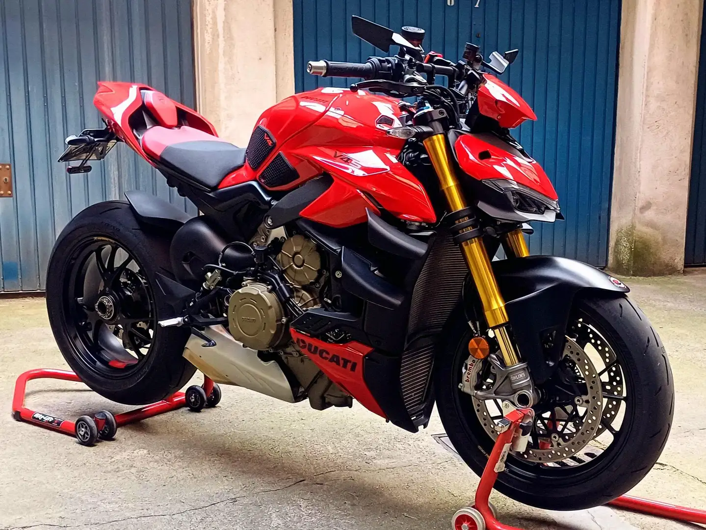 Ducati Streetfighter V4S 2023 Piros - 2