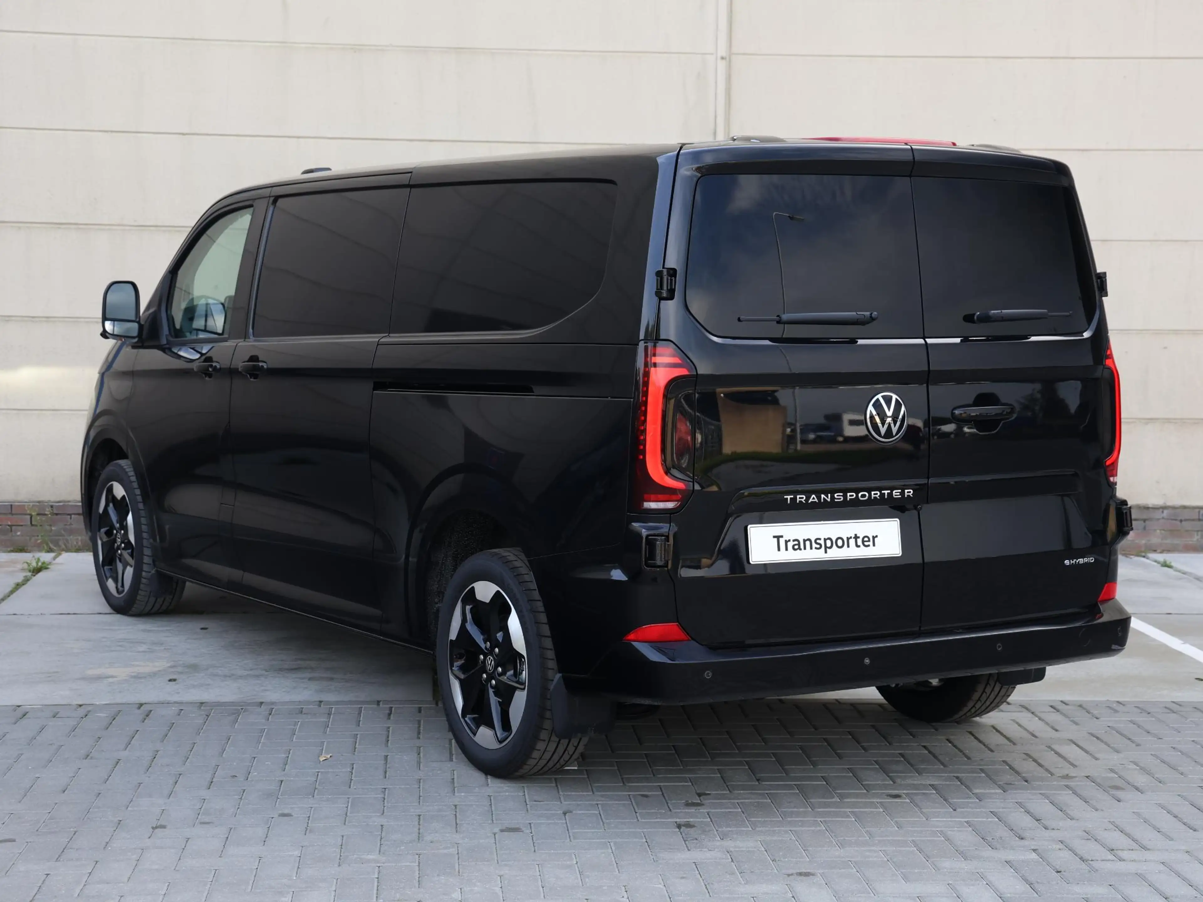 Volkswagen Transporter Bulli L2 2.5 eHybrid 233PK Automaat | 360 Camera | — photo 11