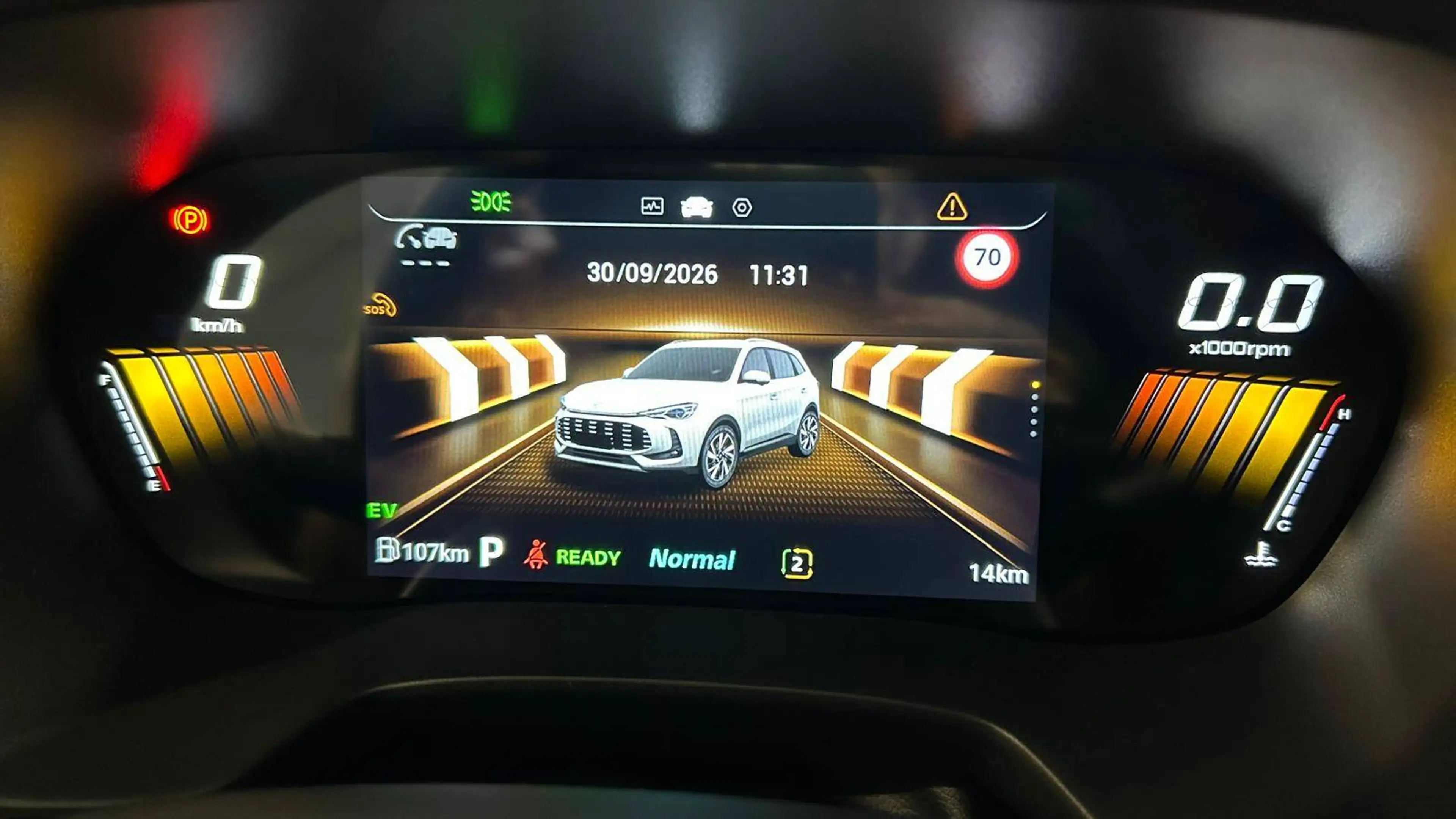 MG ZS 1.5 Hybrid+ Luxury - 08/2026 - 15 km!! — photo 18