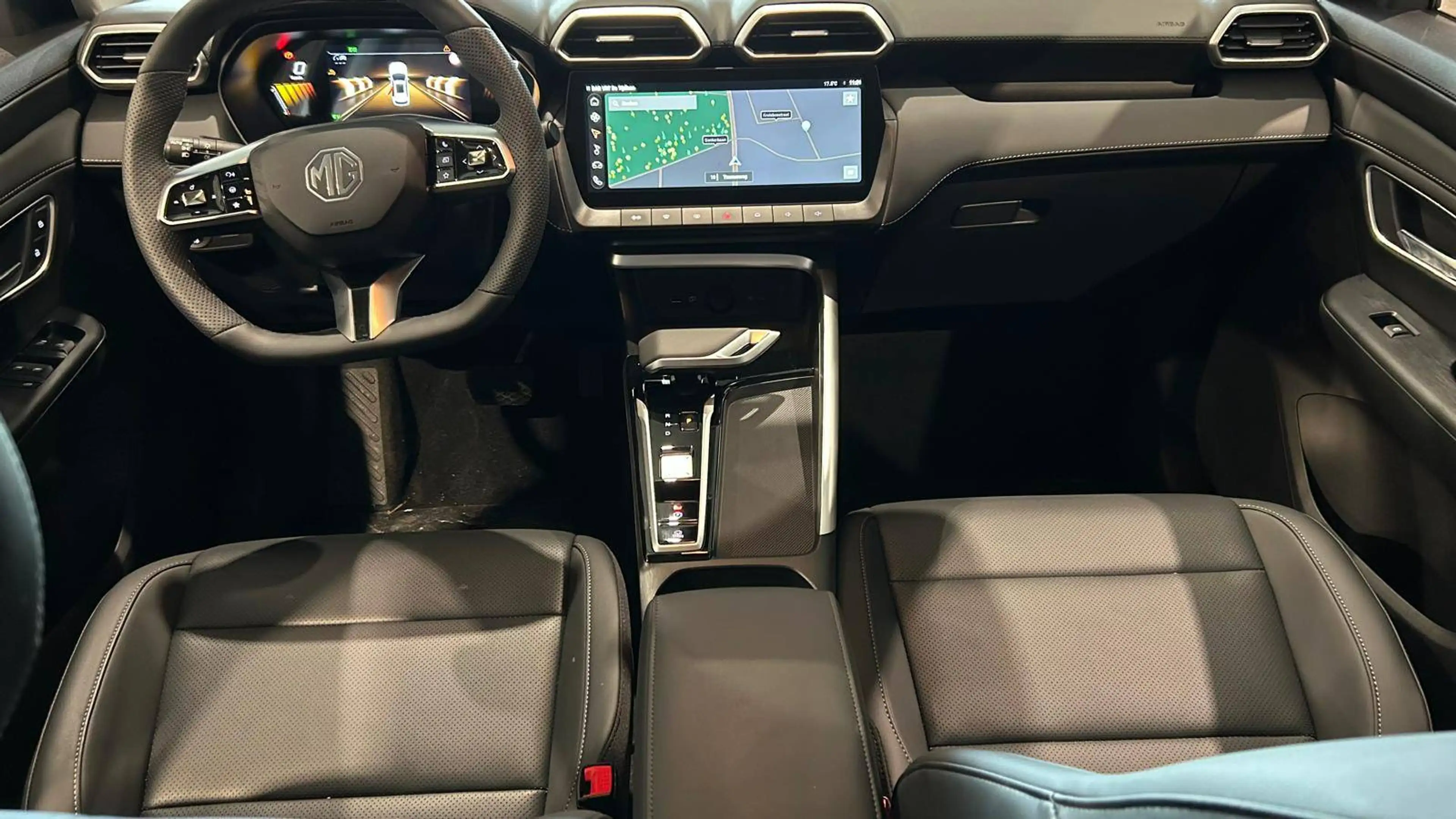 MG ZS 1.5 Hybrid+ Luxury - 08/2026 - 15 km!! — photo 10