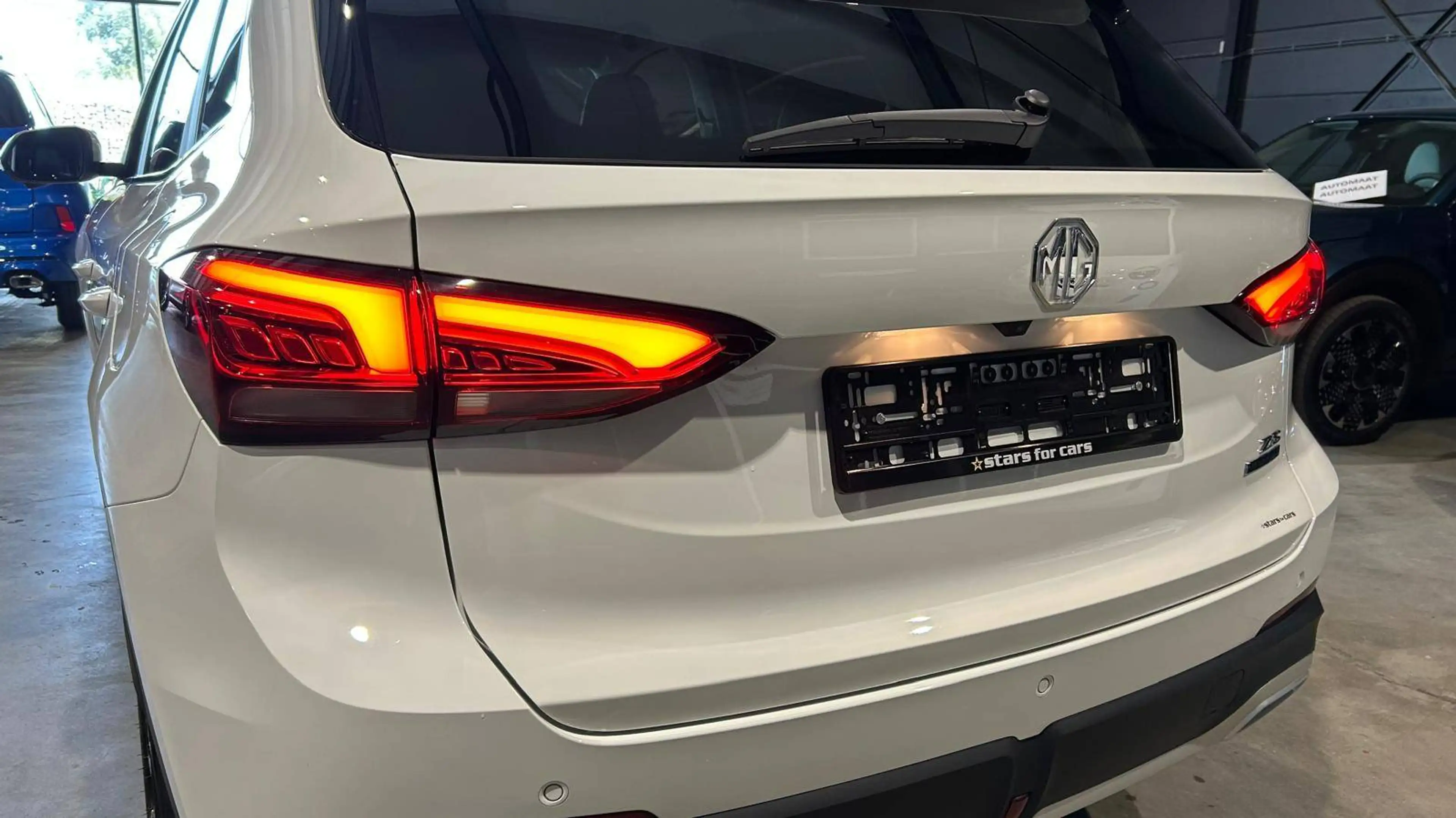 MG ZS 1.5 Hybrid+ Luxury - 08/2026 - 15 km!! — photo 8