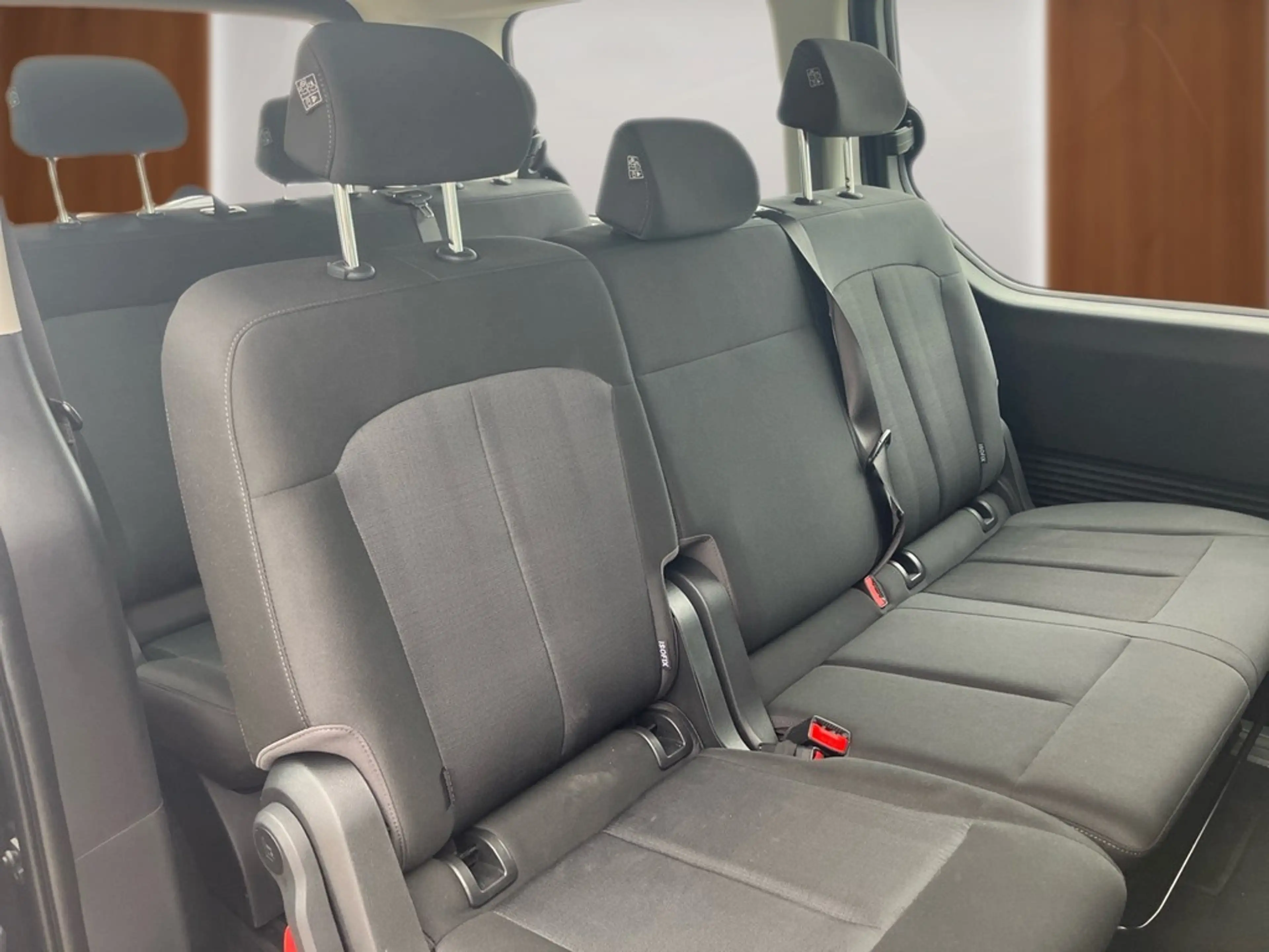 Hyundai STARIA HEV 9-Sitzer 1.6 T-GDI 6-AT TREND — photo 7