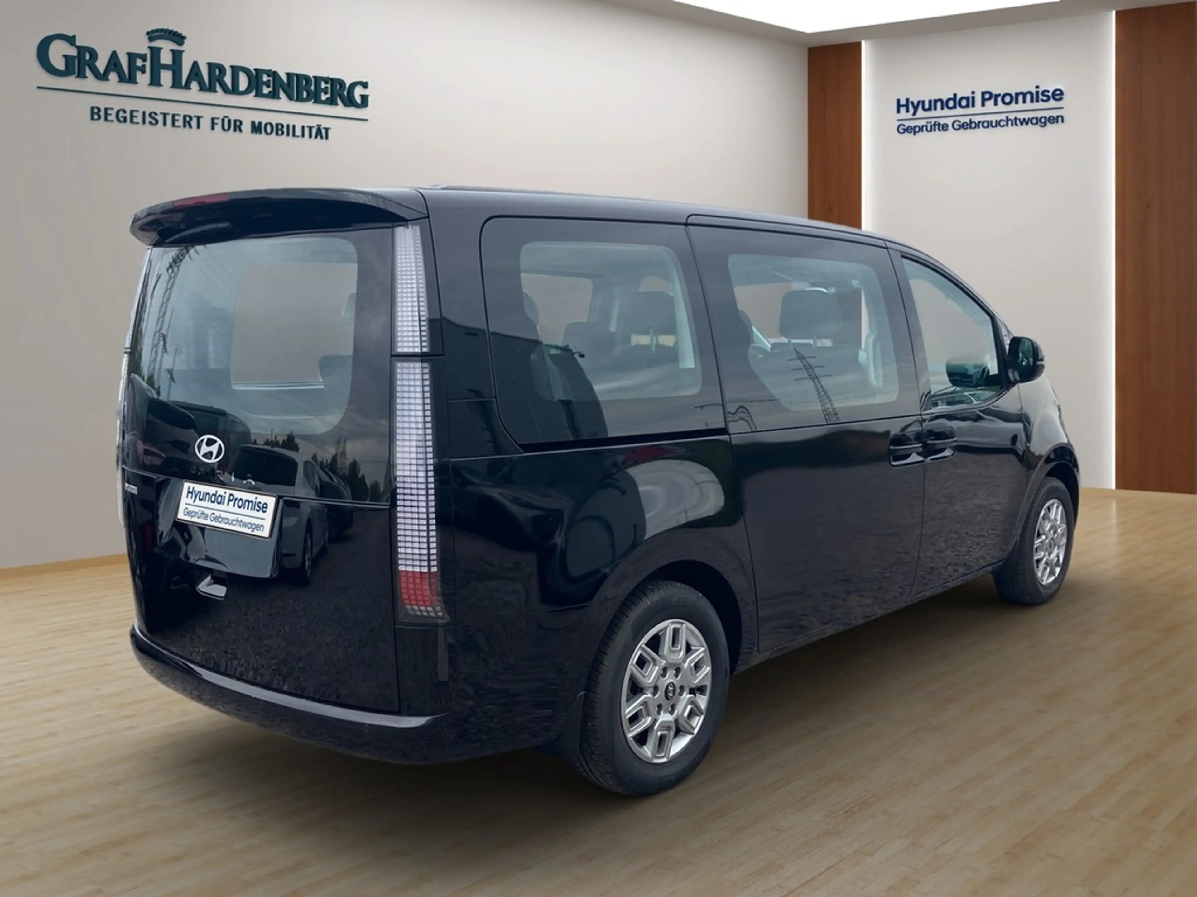 Hyundai STARIA HEV 9-Sitzer 1.6 T-GDI 6-AT TREND — photo 11