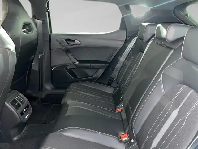 Cupra Leon view 11
