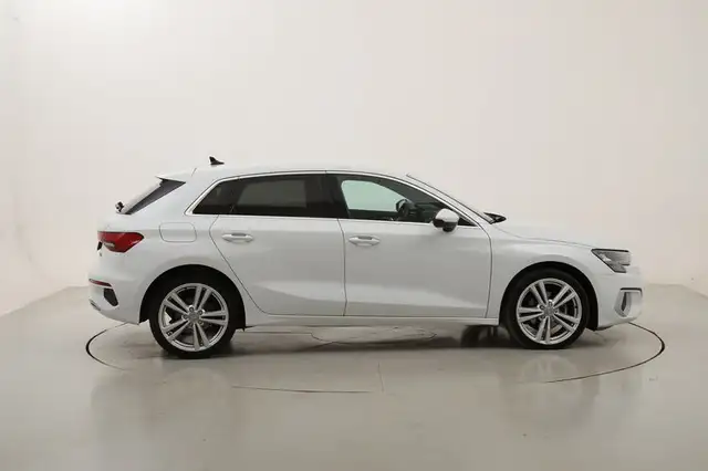 Audi A3 view 6
