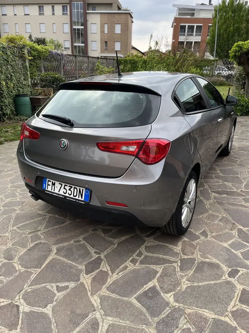 Alfa Romeo Giulietta Super Grigio - 2