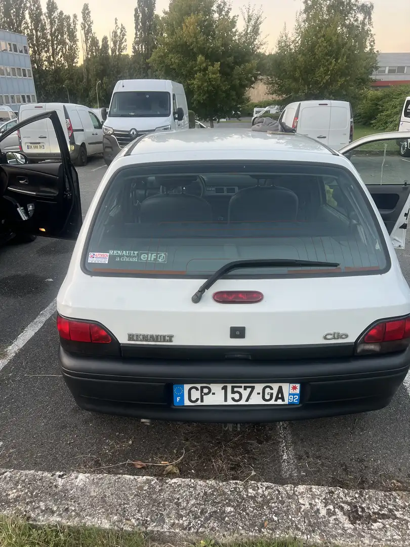 Renault Clio Renault clio , 93 000 km,  contrôle technique OK Blanc - 2