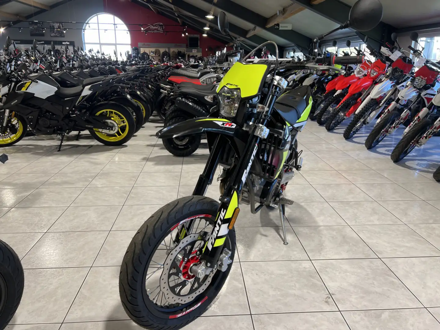 Fantic 125M Motard XMF 4T PERFORMANCE Schwarz - 2