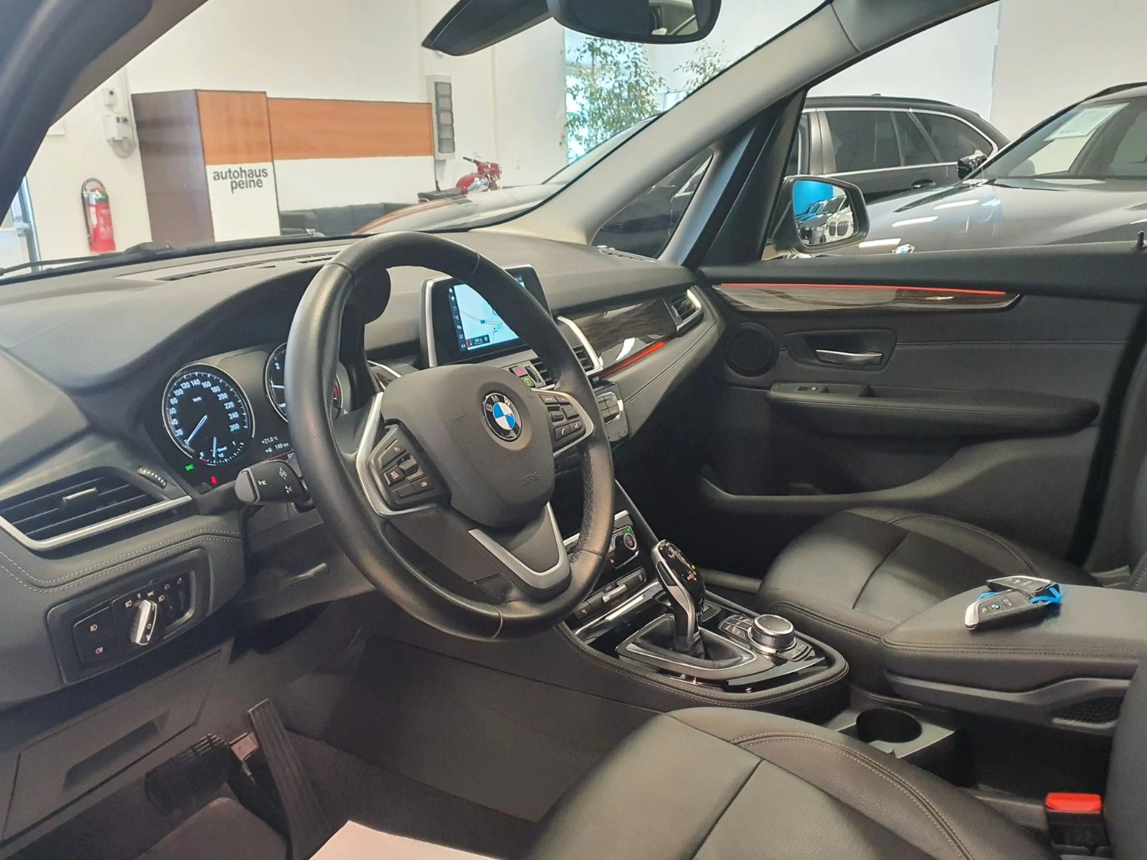 BMW 218 218dGT/Aut/Navi/LEDer/7-Sitzer/ParkAs/LuxuryLine — photo 14