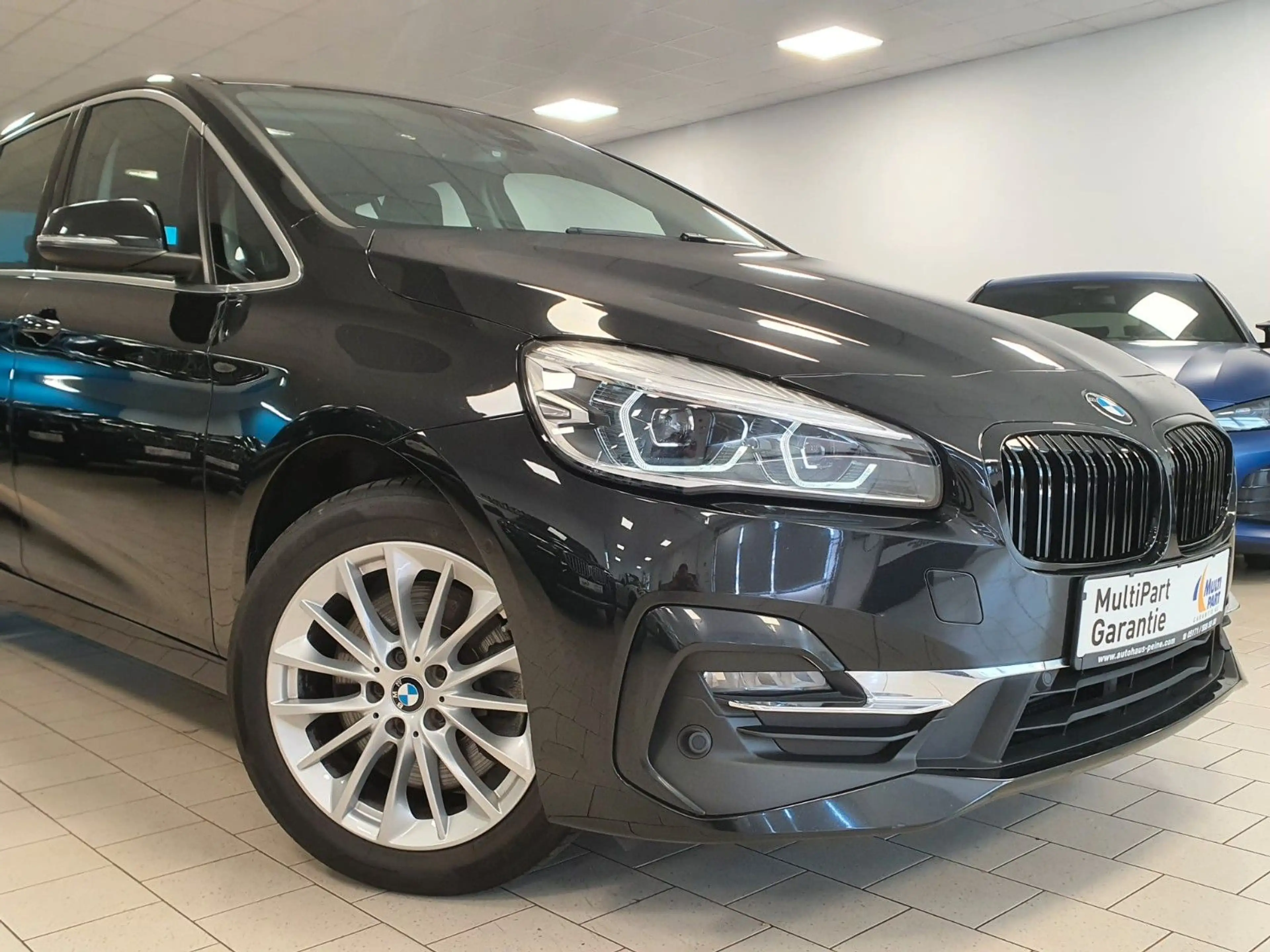 BMW 218 218dGT/Aut/Navi/LEDer/7-Sitzer/ParkAs/LuxuryLine — photo 4