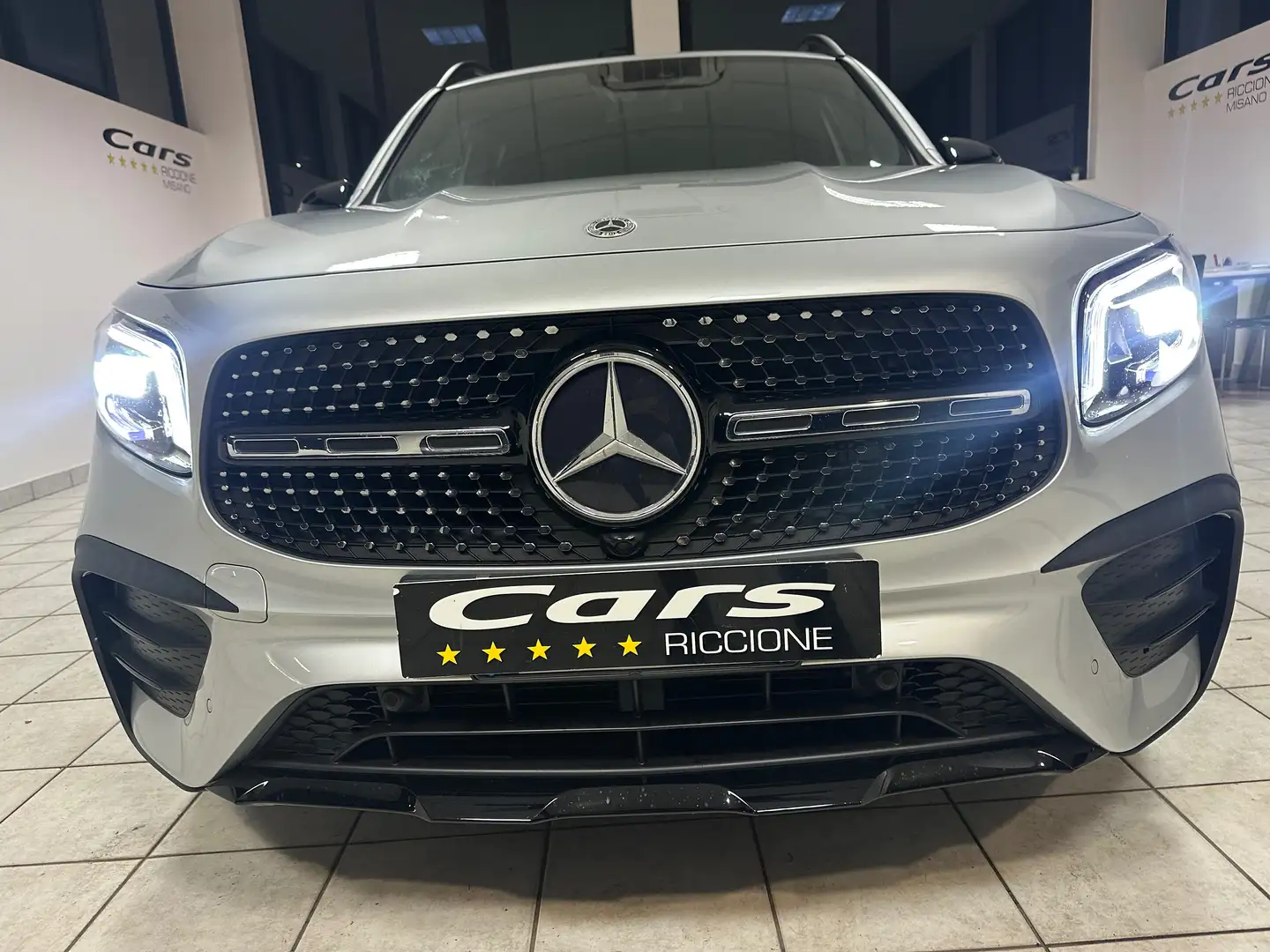 Mercedes-Benz GLB 180 2.0cc CDI AMG PACK UNIPRO MB SERVICE SILVER Argintiu - 2