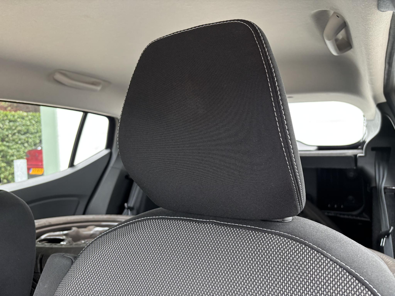 Dacia Sandero Stepway 1.0 TCe 100 ECO-G Expression | Camera | Na — photo 30