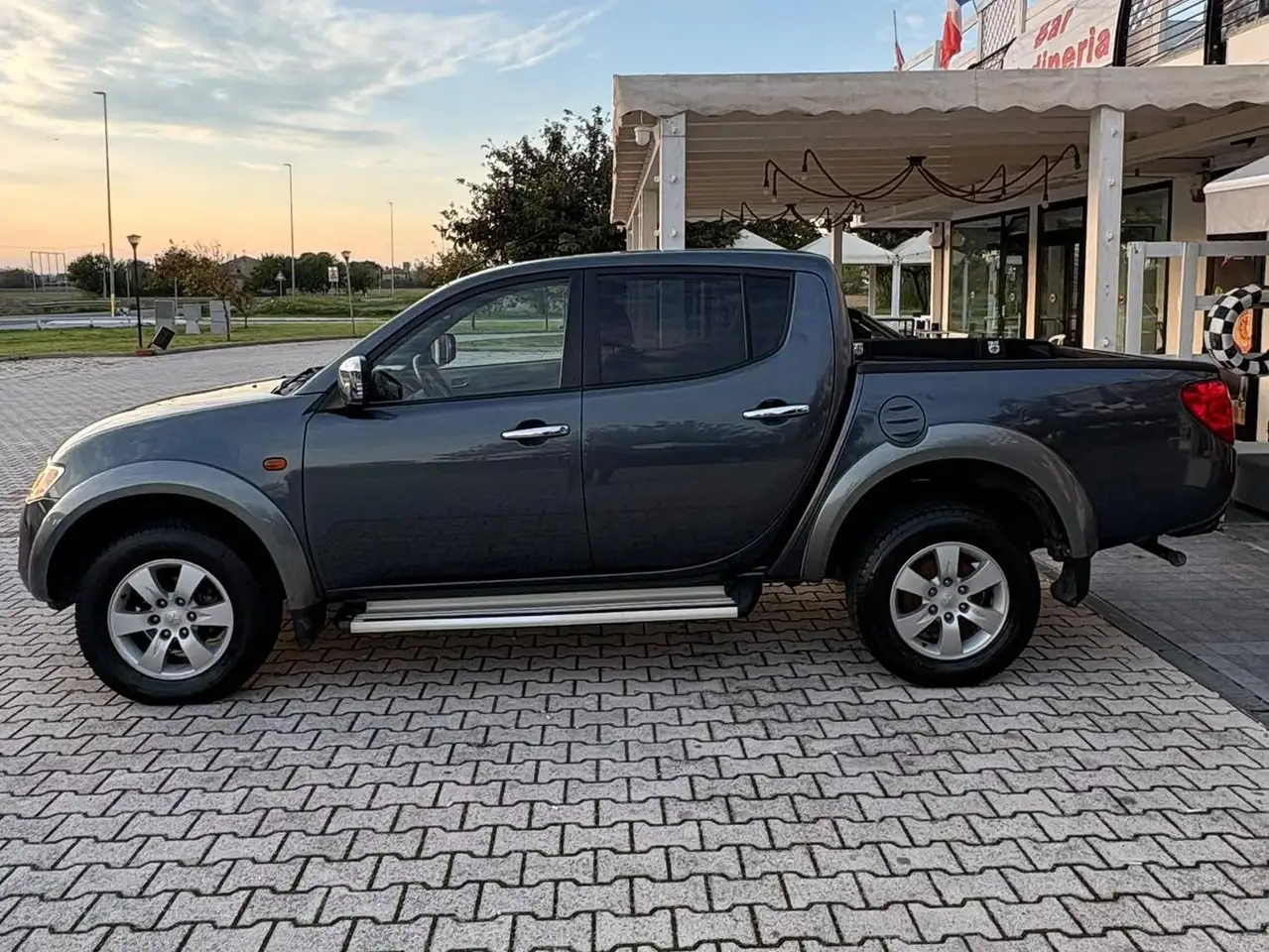 Mitsubishi L200