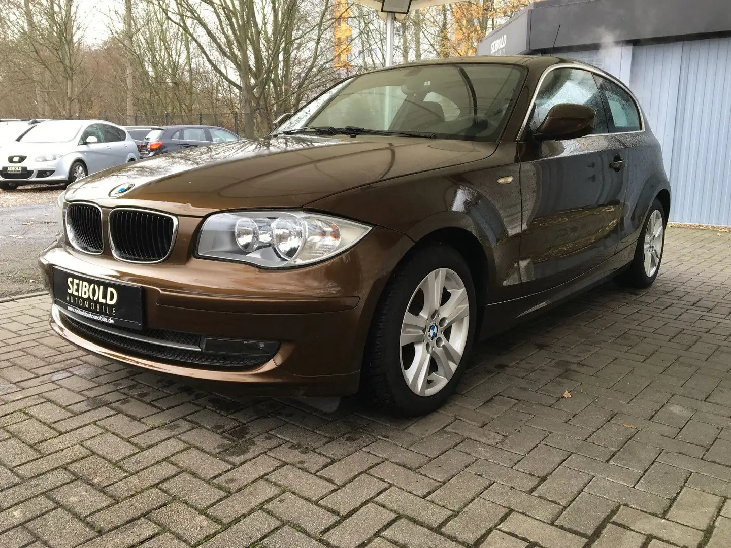 BMW 116 i Edition/Automatik/Klima/PDC/NSW/BC/ESP Braun - 1