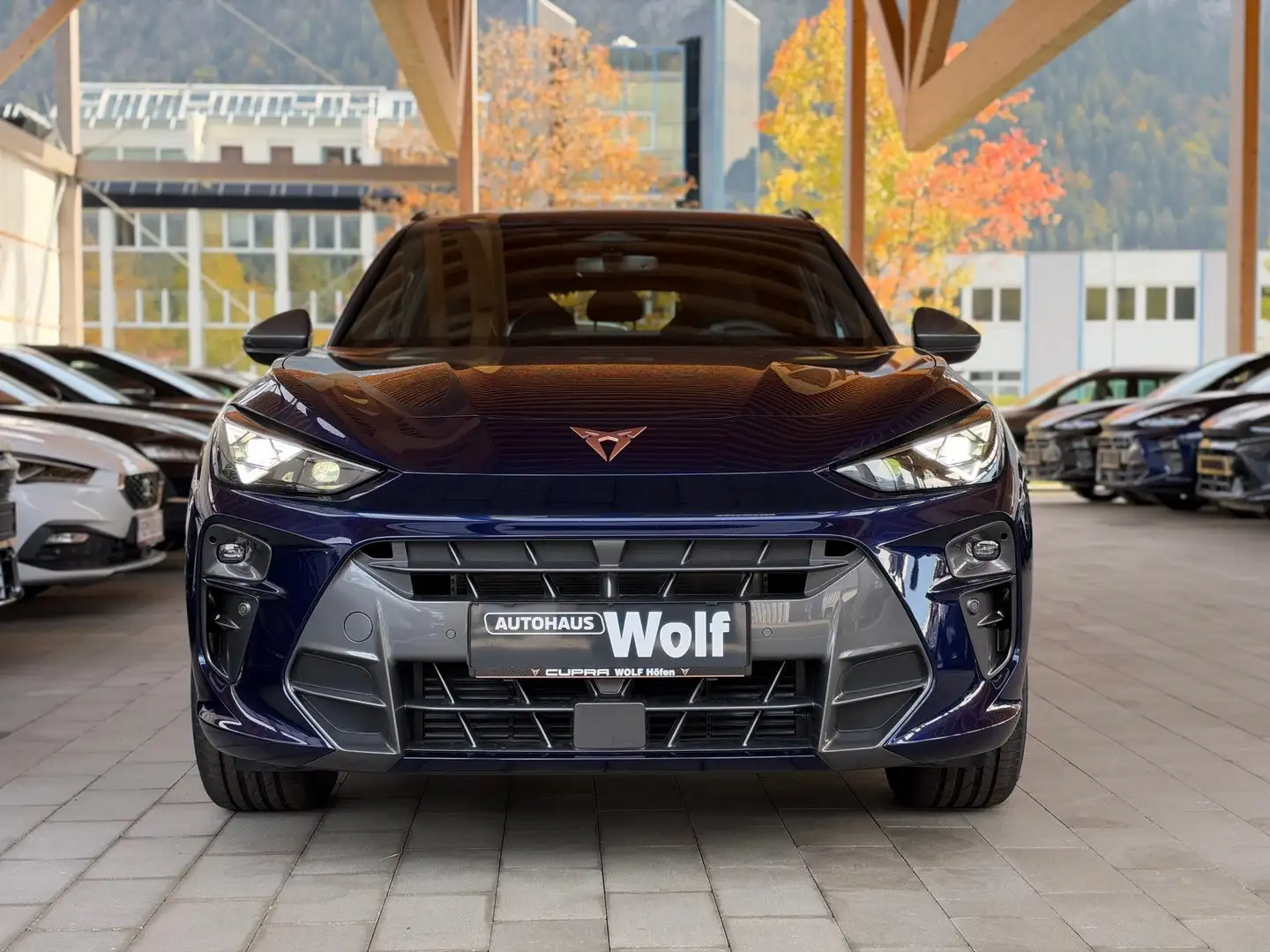 CUPRA Terramar 1.5 e-TSI 150 PS DSG Blau - 2