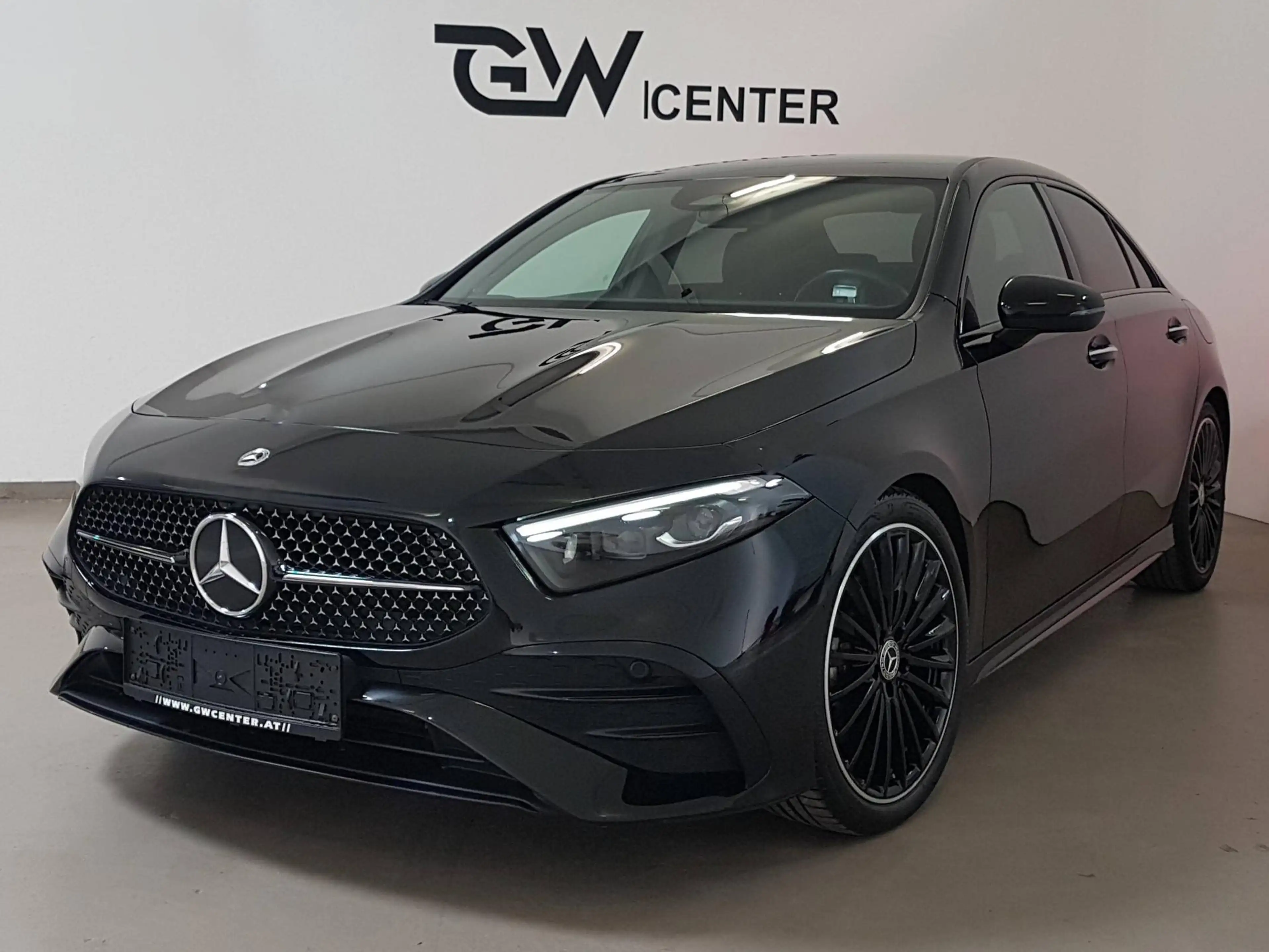 Mercedes-Benz A 200 d Limousine AMG Line FACELIFT Burmester Ambient — photo 6