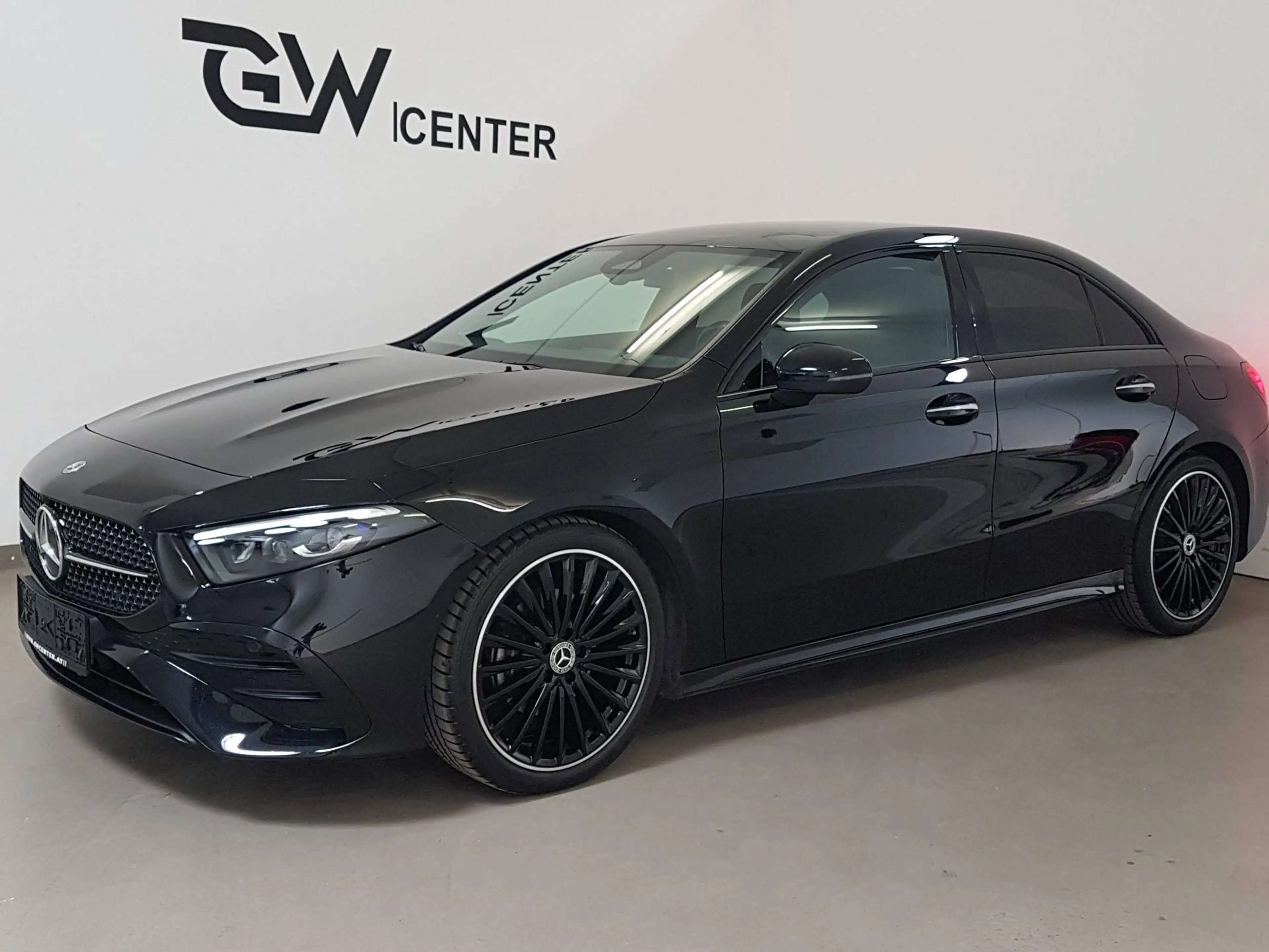 Mercedes-Benz A 200 d Limousine AMG Line FACELIFT Burmester Ambient — photo 9